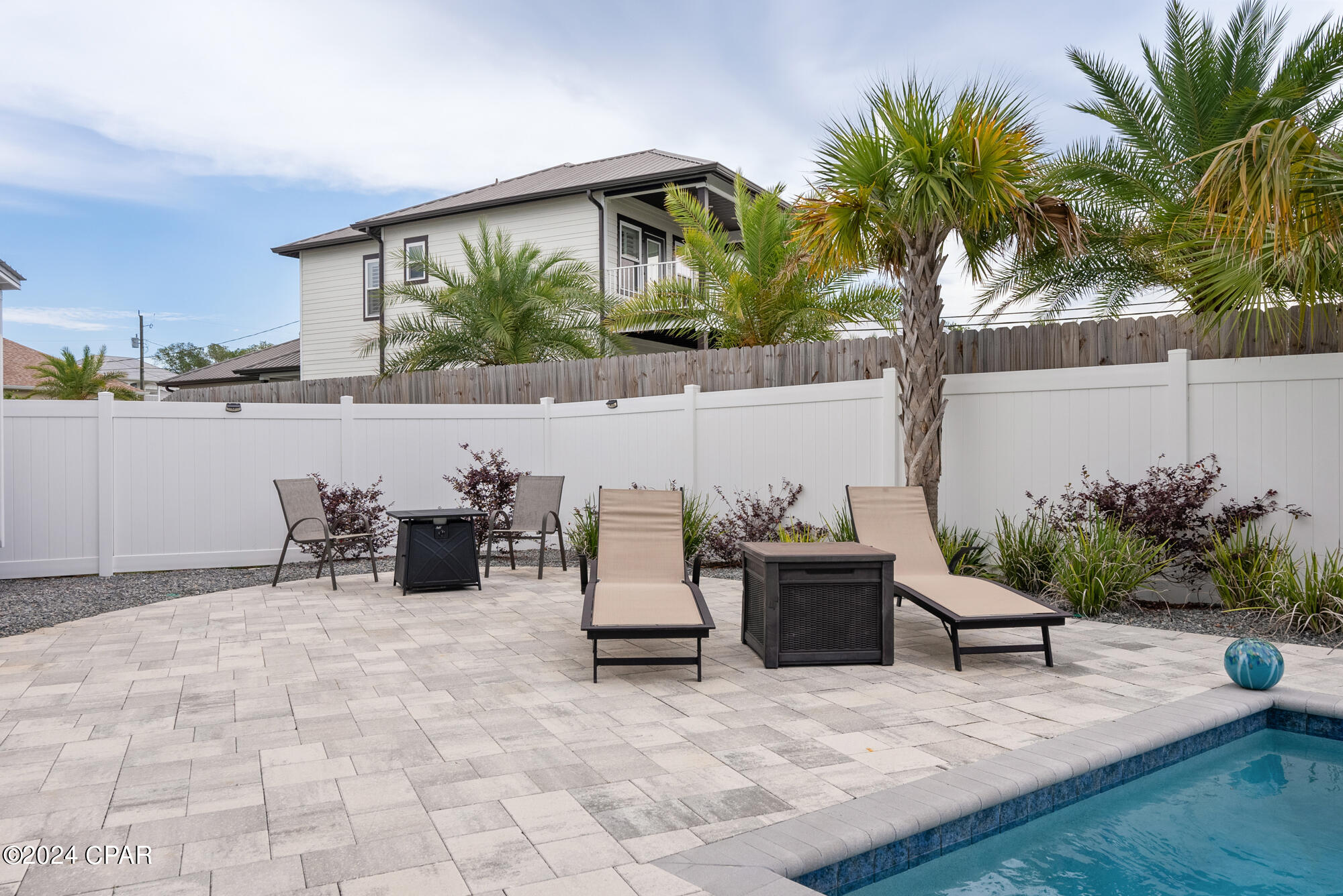 614 W Gulf Boulevard