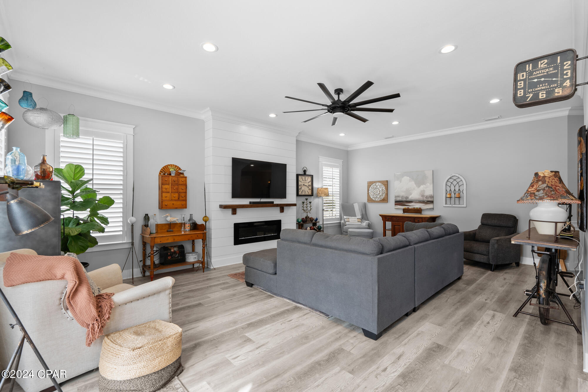 614 W Gulf Boulevard