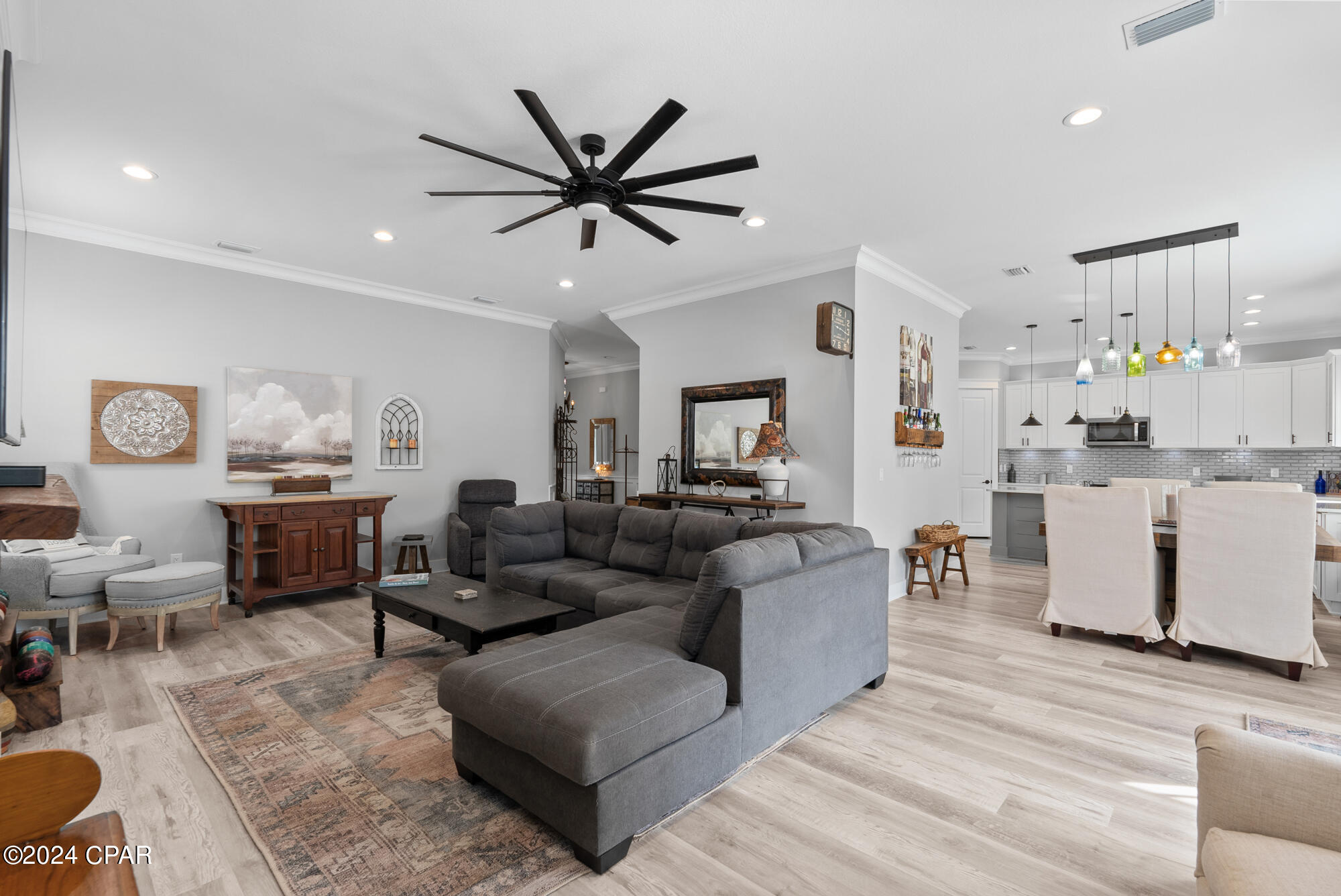 614 W Gulf Boulevard