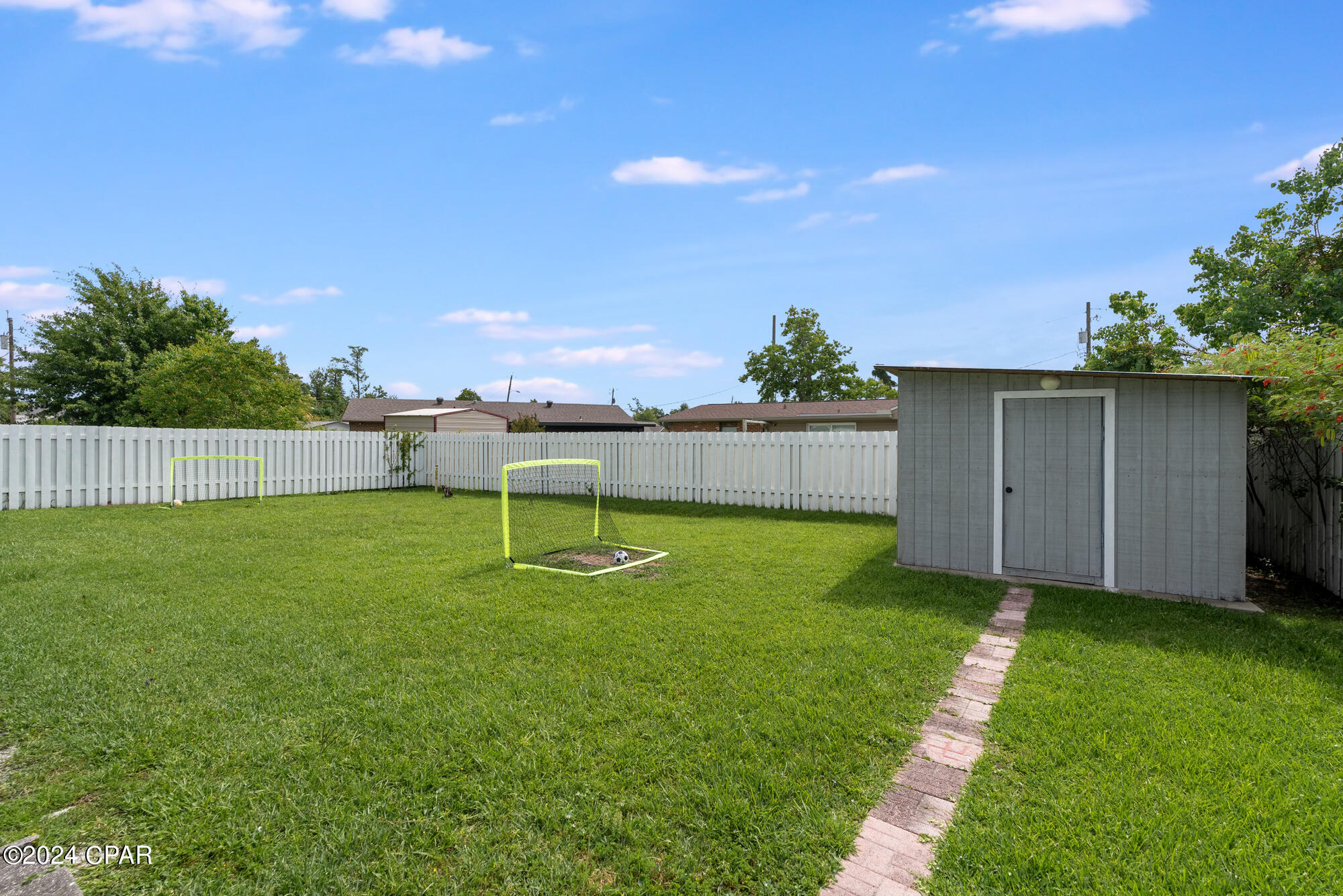 920 Everitt Avenue