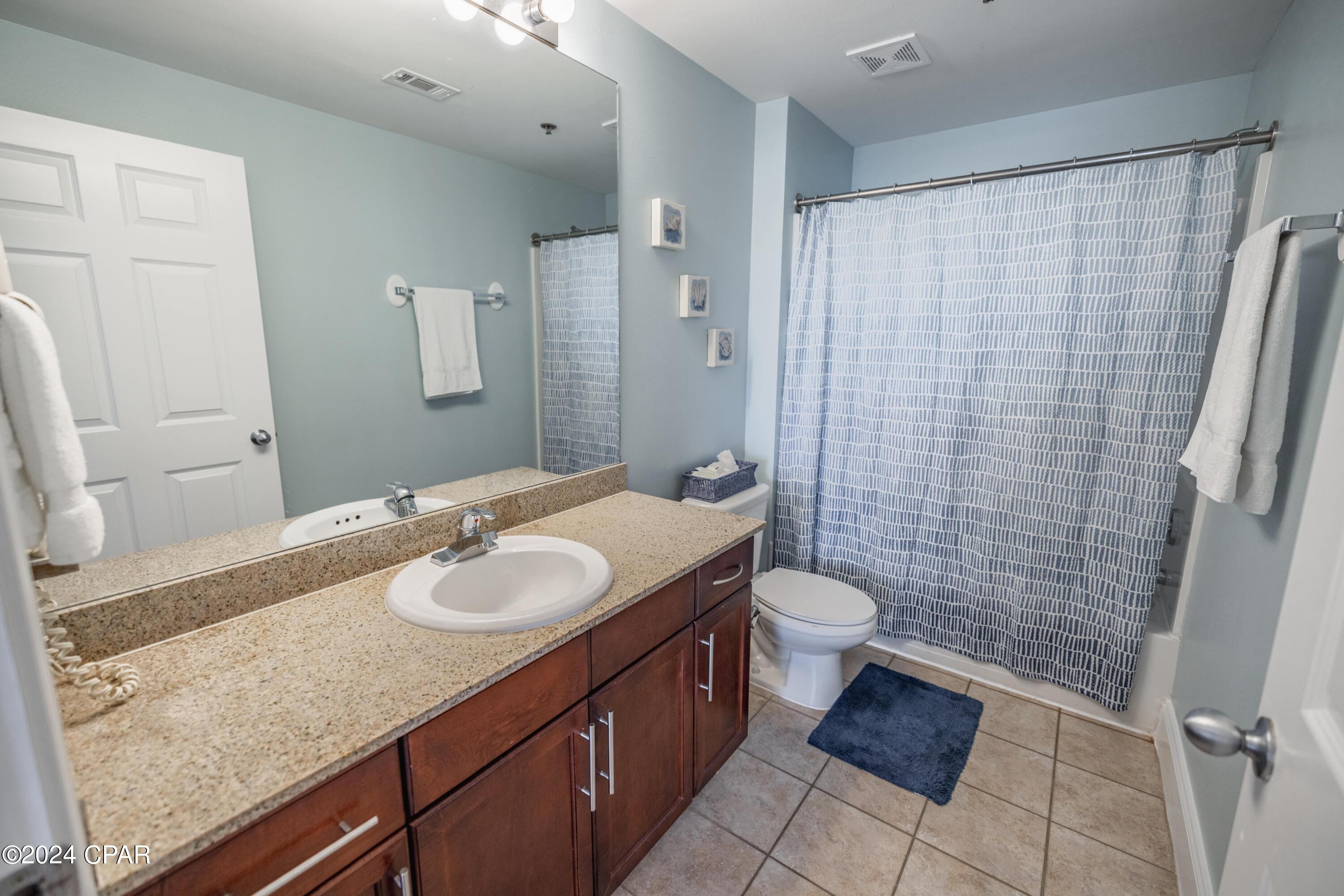 9860 S Thomas Drive 1218