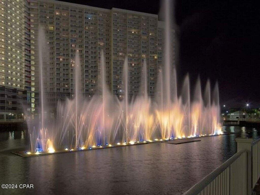 9860 S Thomas Drive 1218