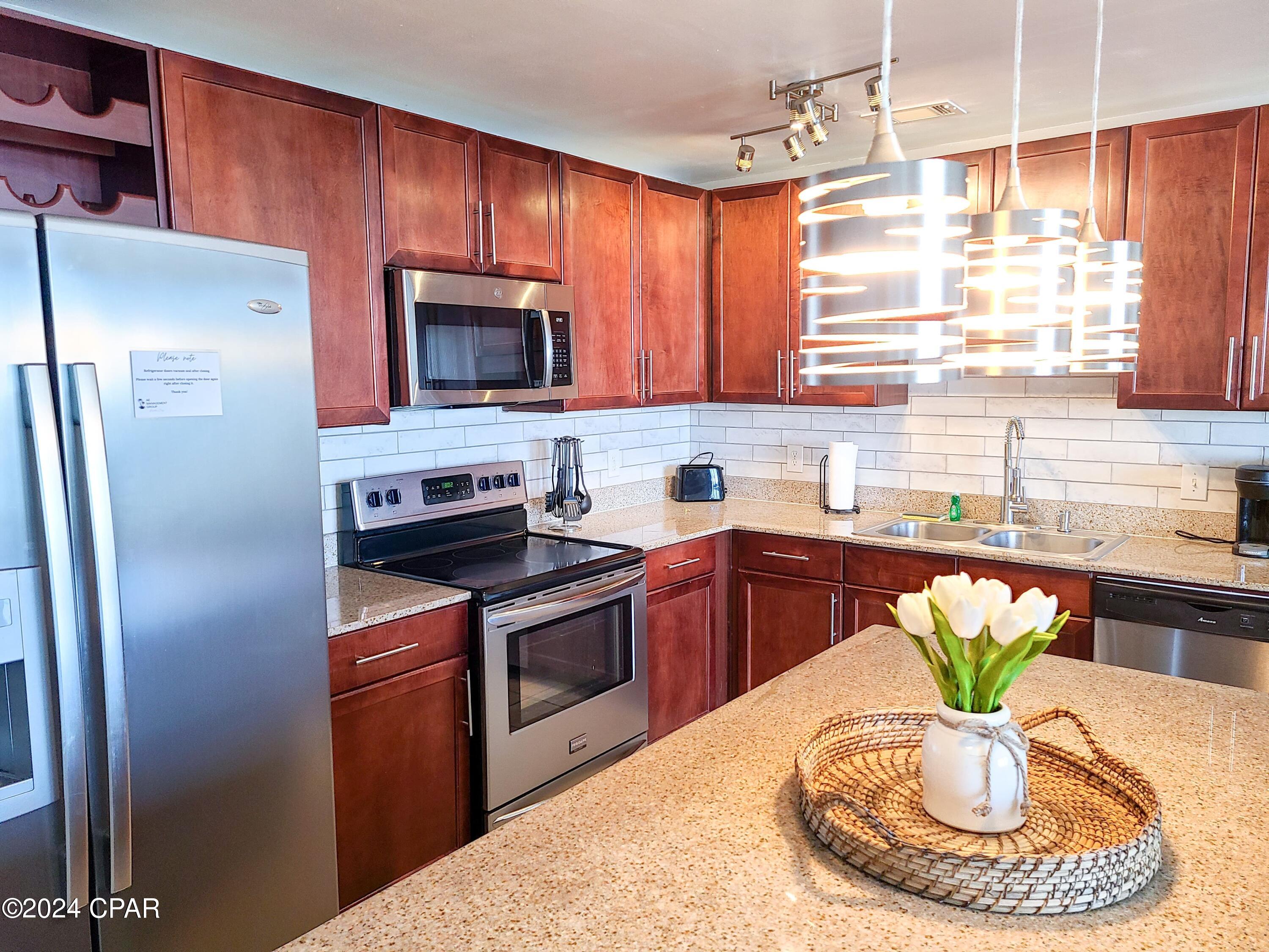 9860 S Thomas Drive 1218