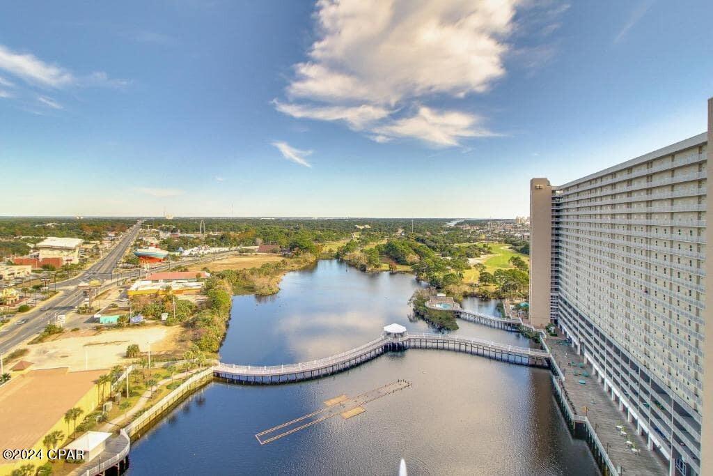 9860 S Thomas Drive 1218