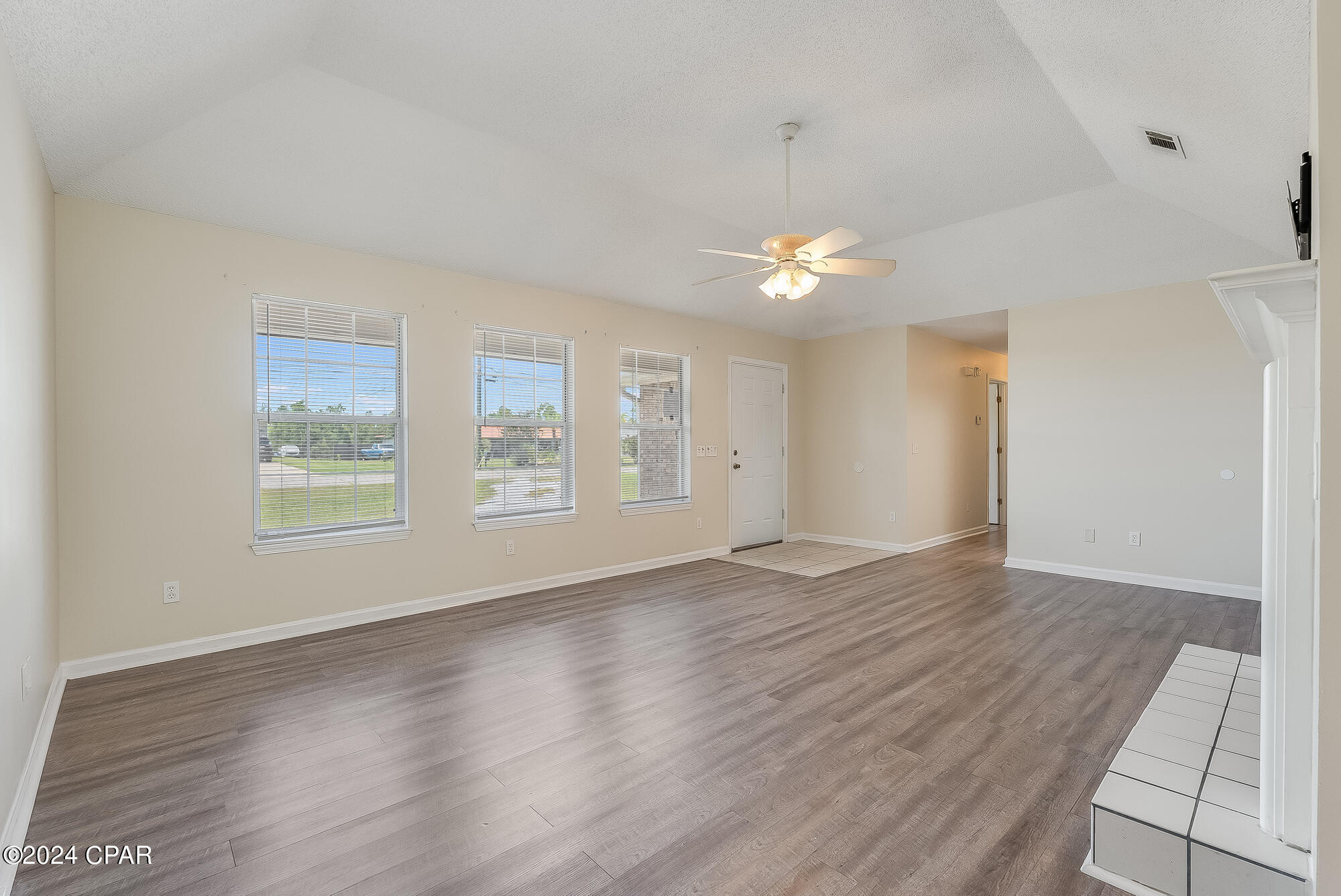 1405 W Park Lane