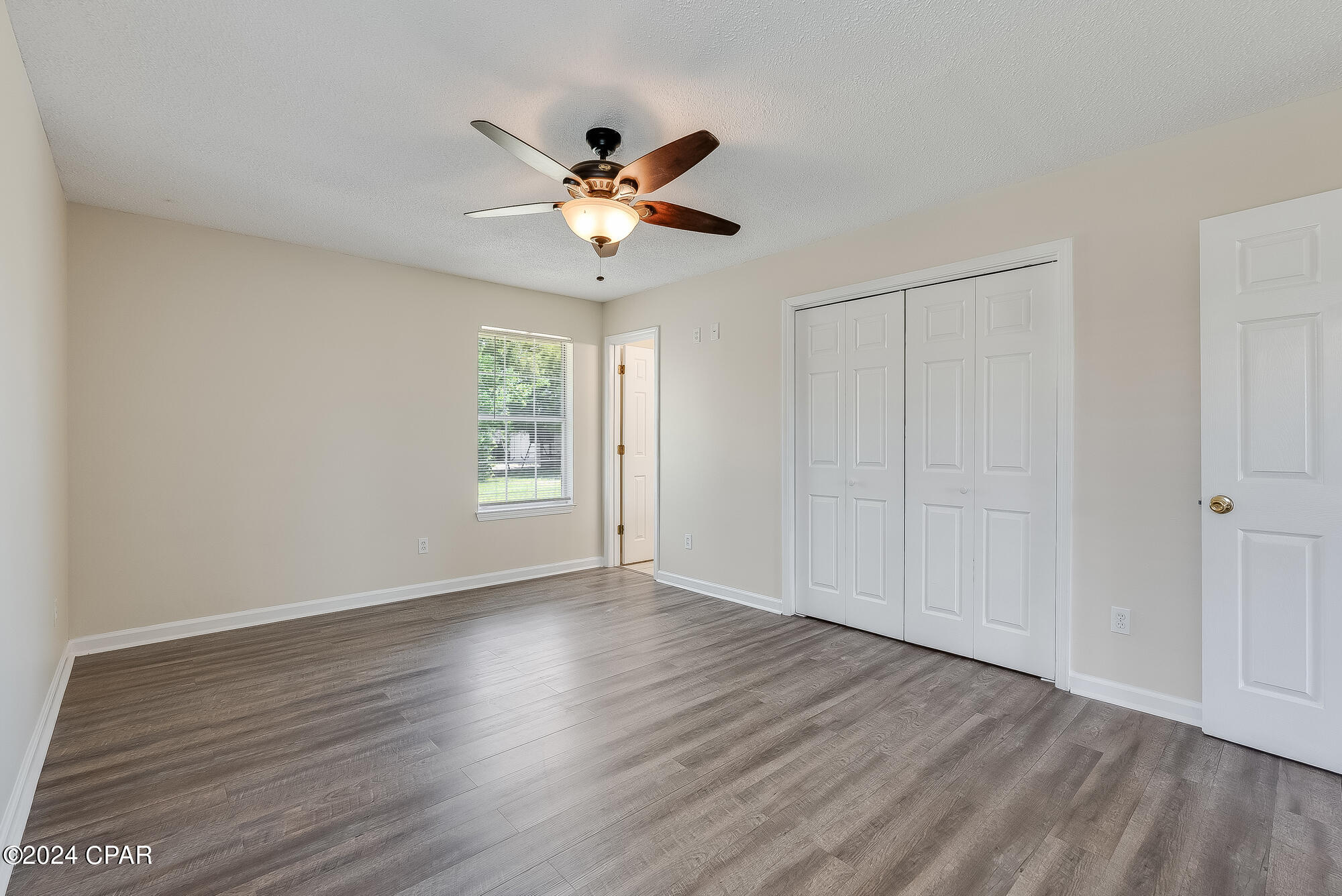 1405 W Park Lane