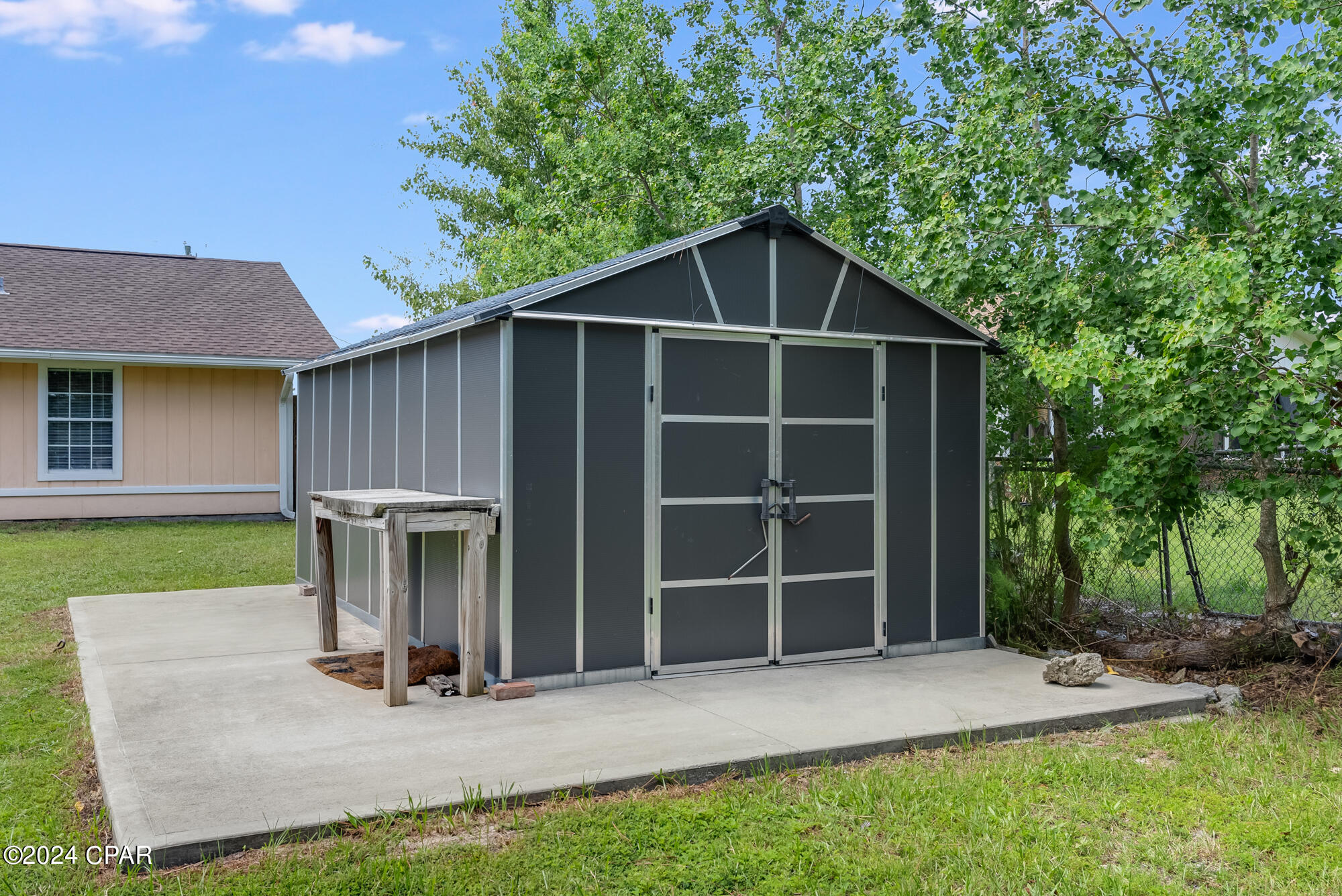 1405 W Park Lane