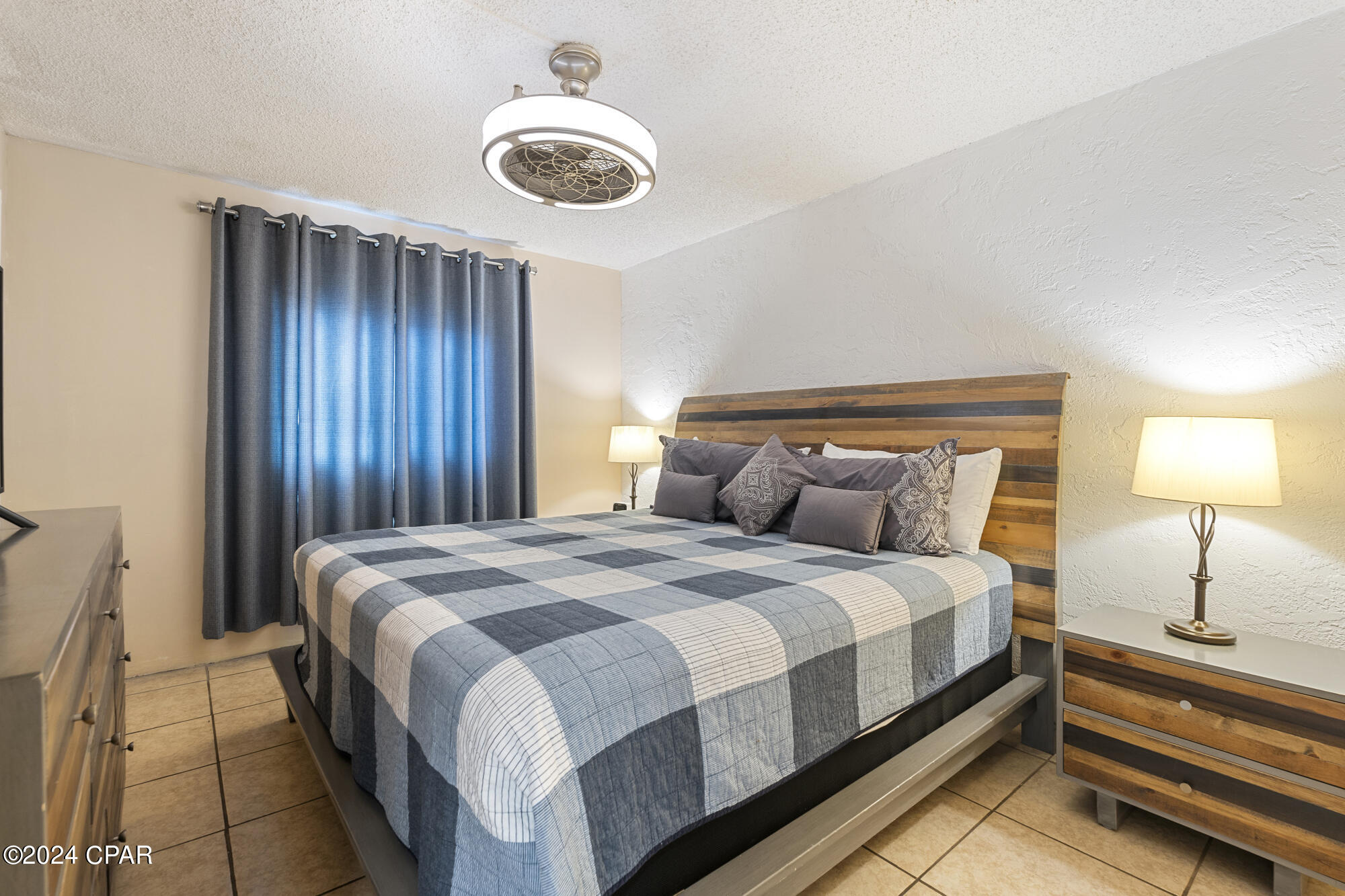 8727 Thomas Drive E-4