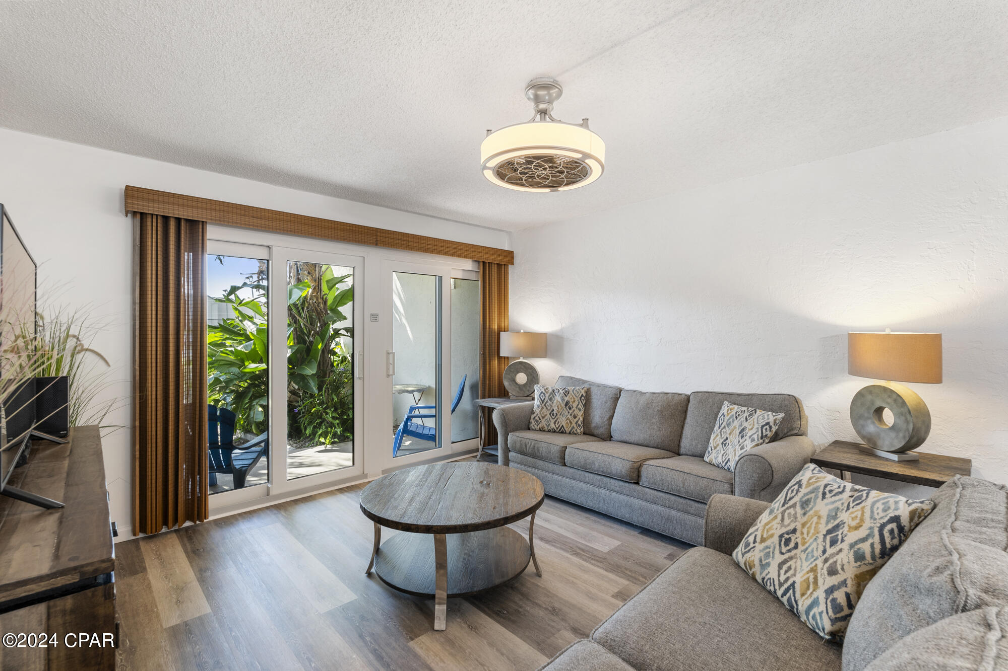 8727 Thomas Drive E-4