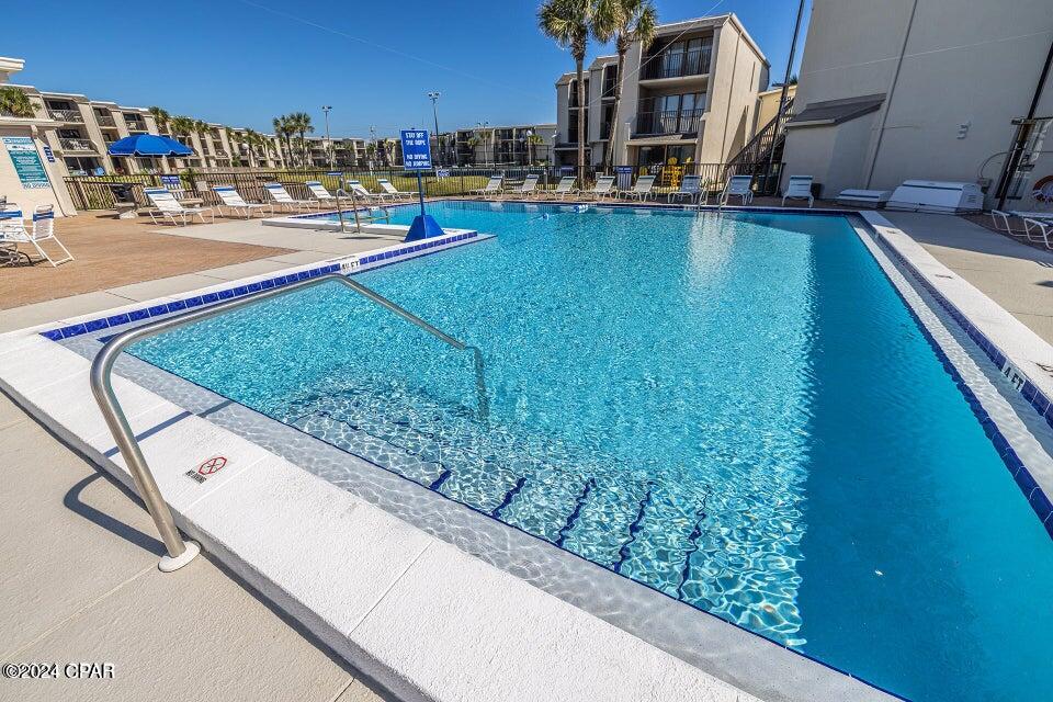 8727 Thomas Drive E-4