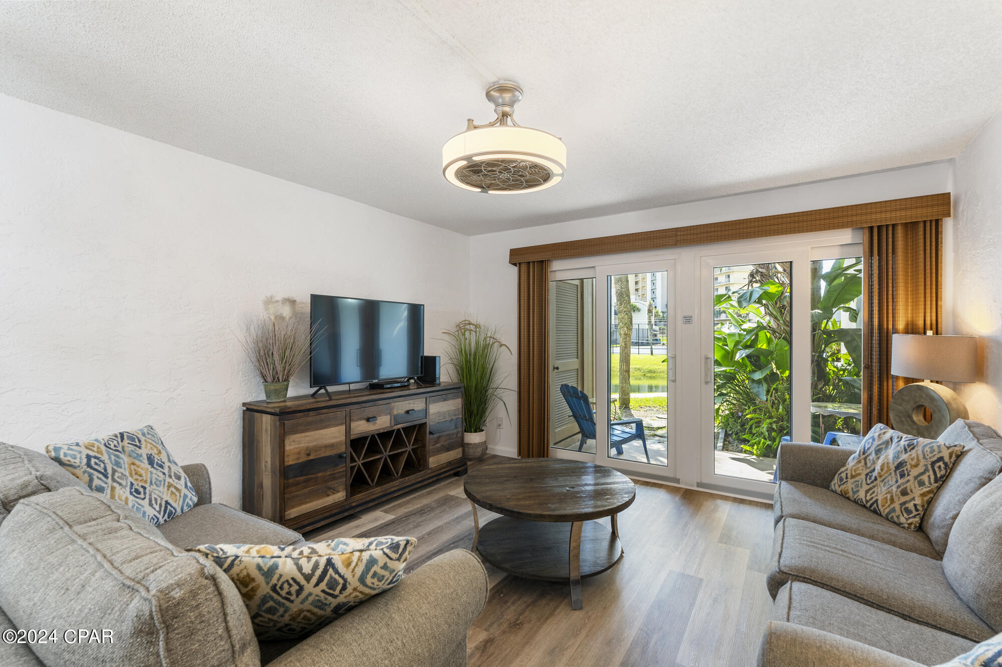 8727 Thomas Drive E-4