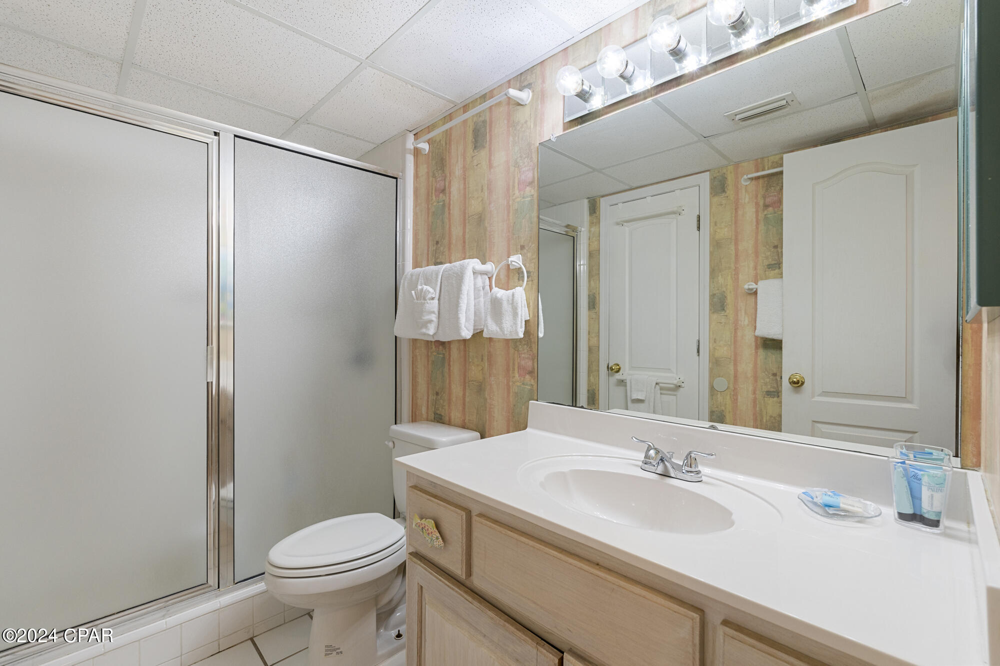 8727 Thomas Drive E-4