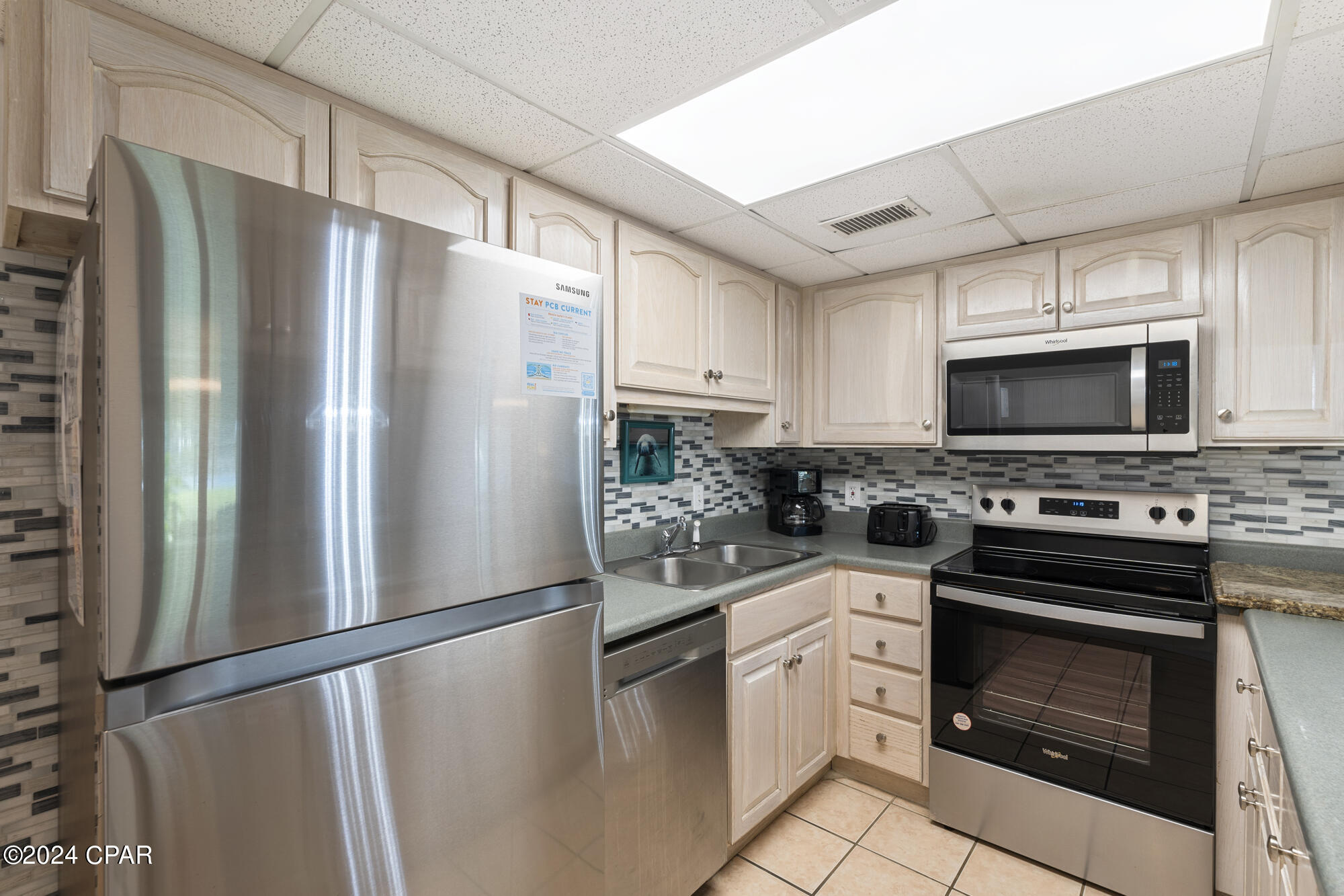 8727 Thomas Drive E-4