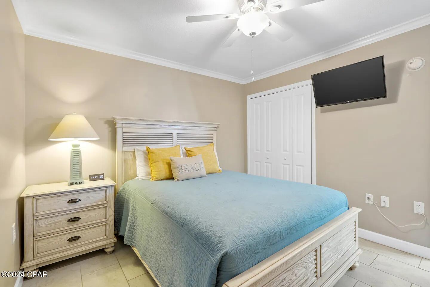 7205 Thomas Drive E1202