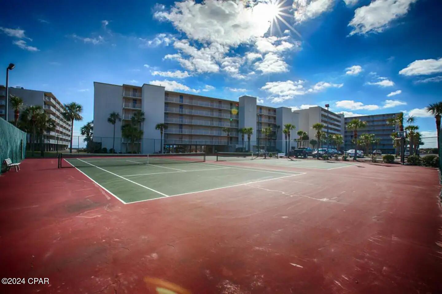 7205 Thomas Drive E1202