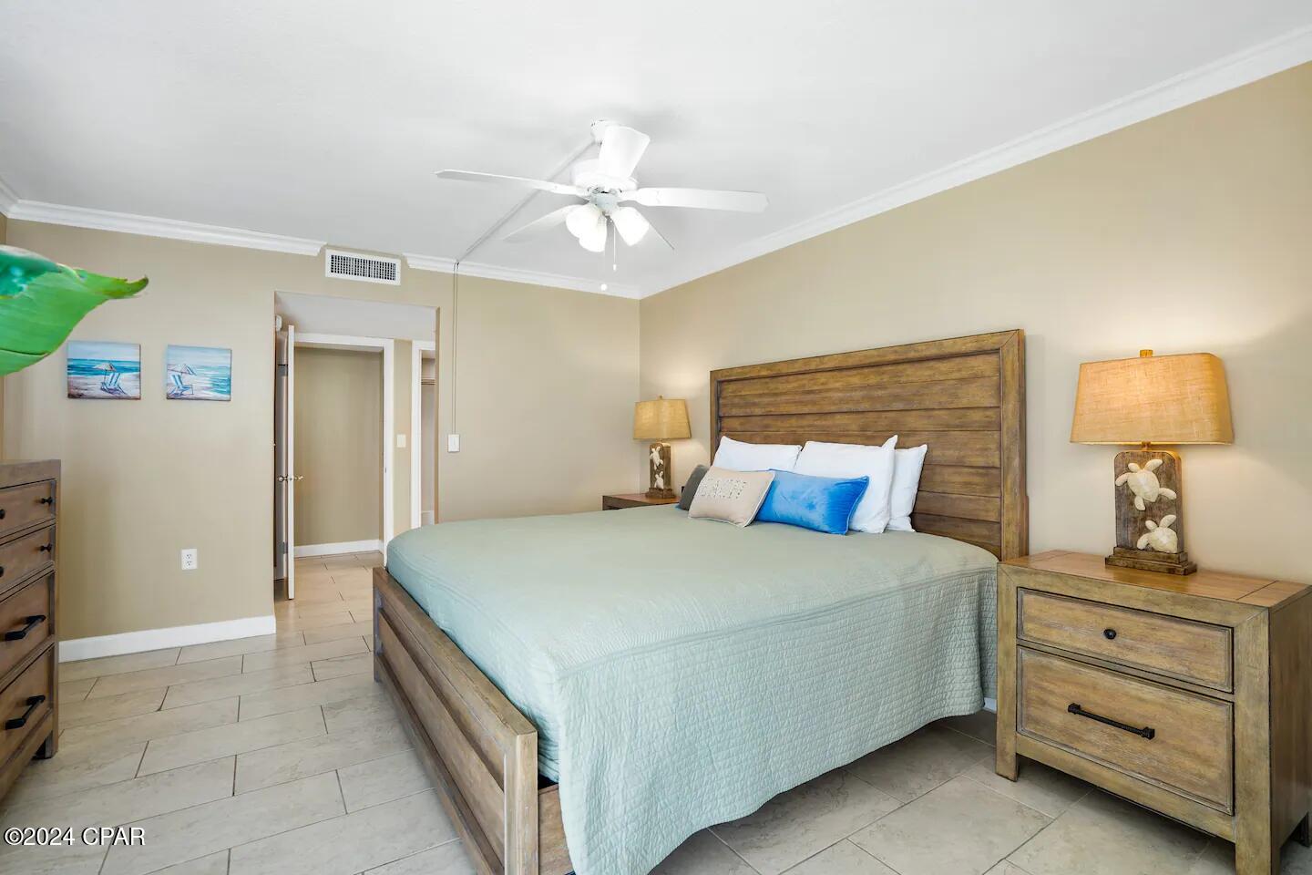 7205 Thomas Drive E1202