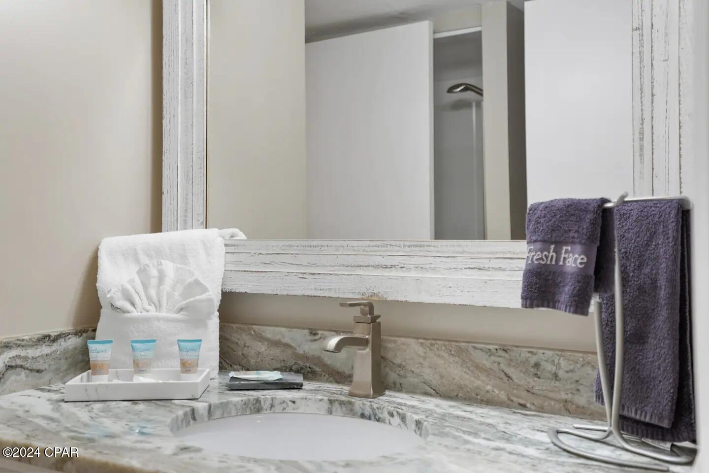 7205 Thomas Drive E1202