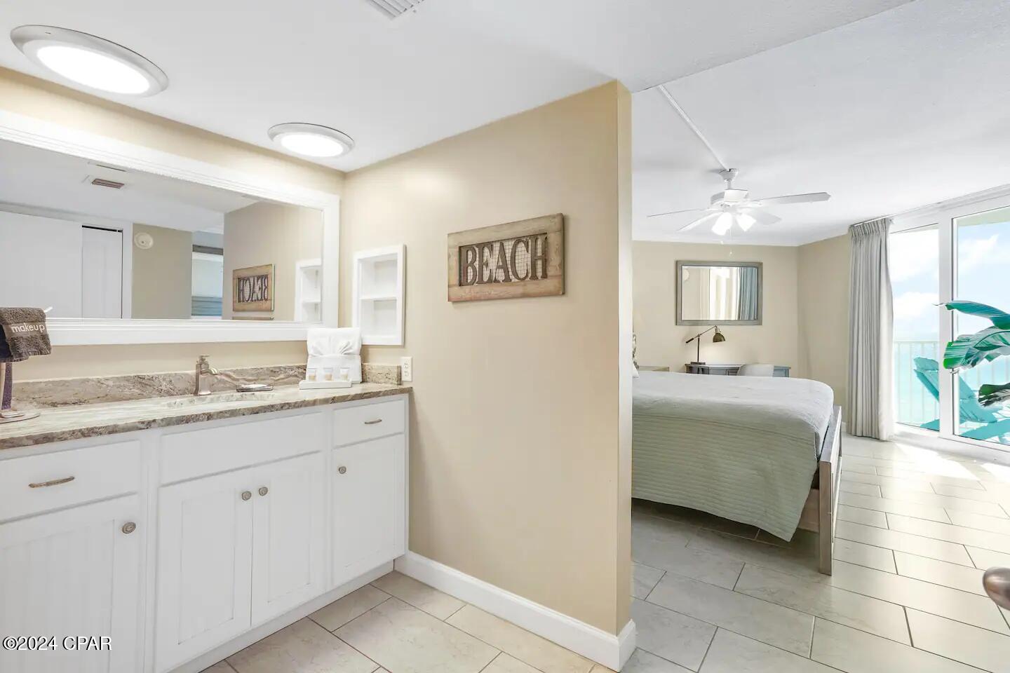 7205 Thomas Drive E1202