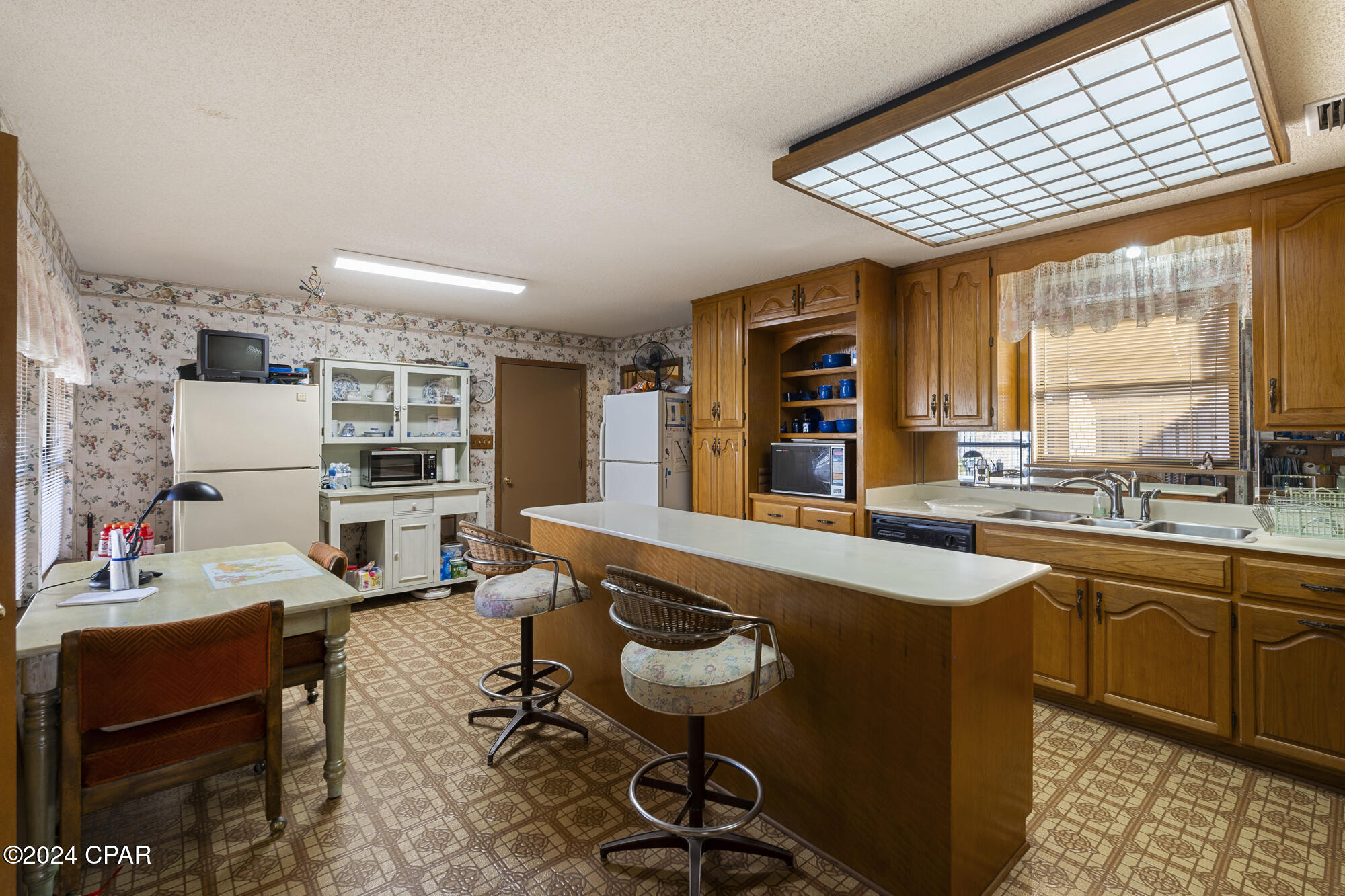 8713 N Lagoon Drive