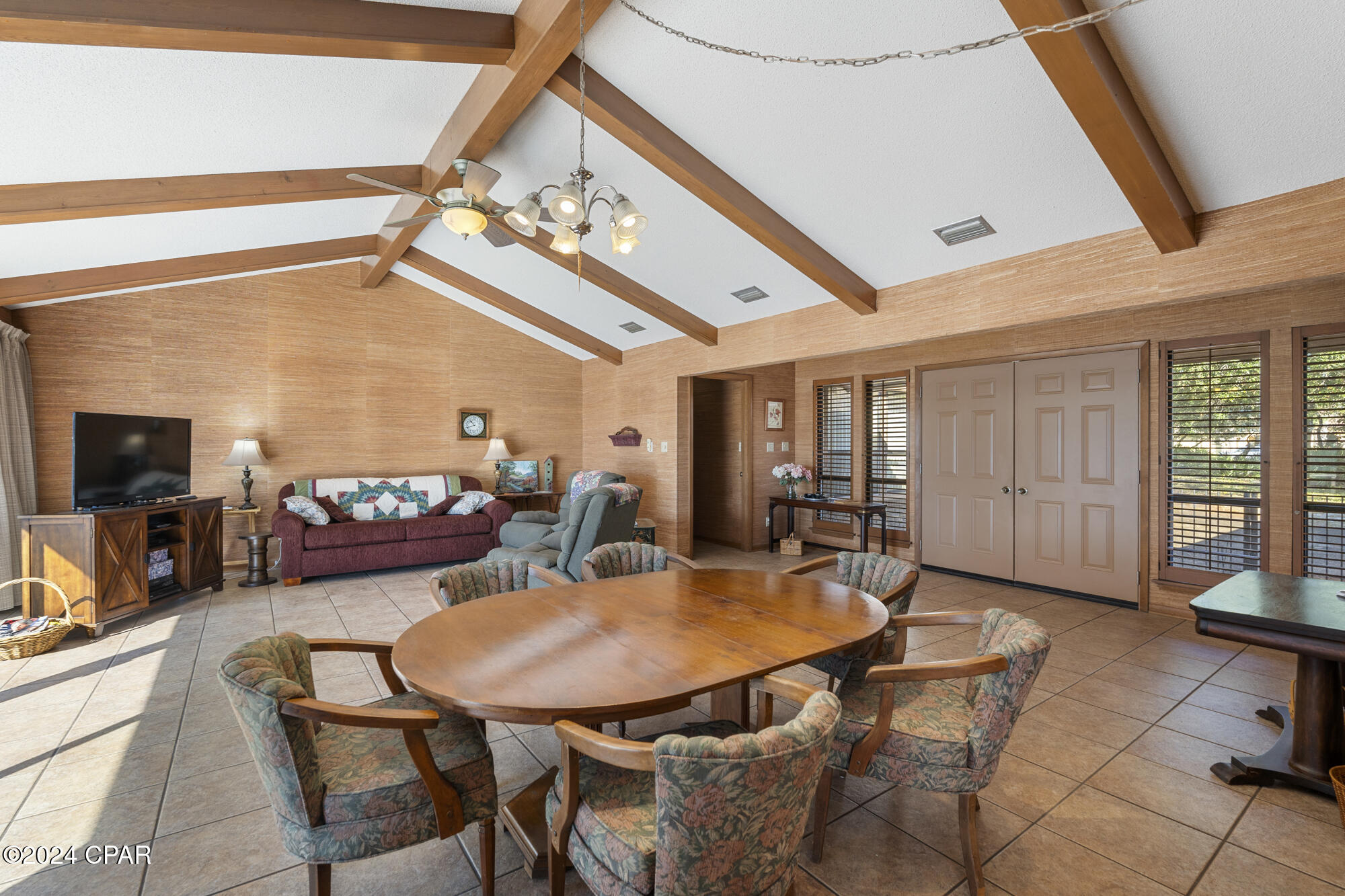 8713 N Lagoon Drive