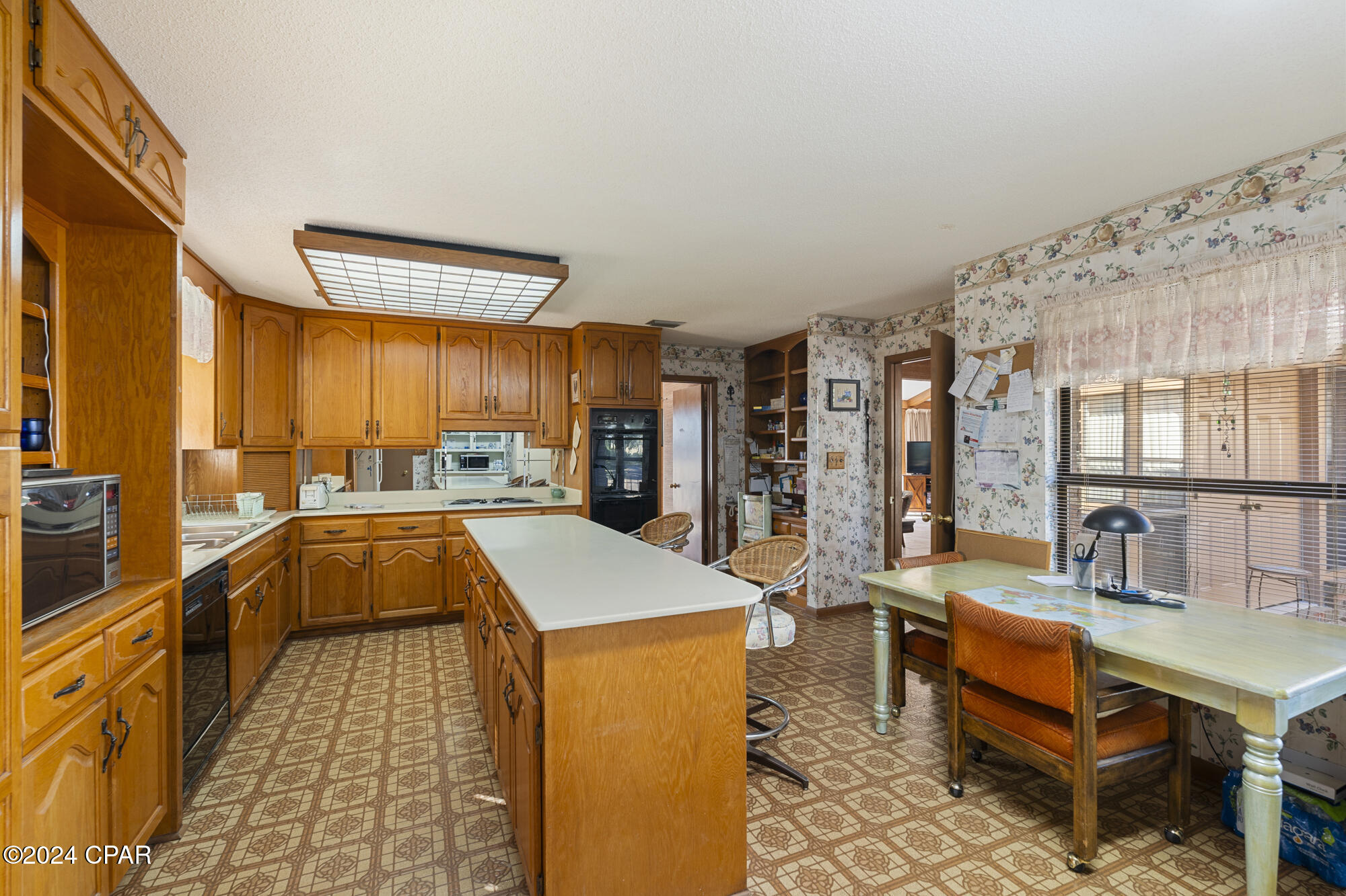 8713 N Lagoon Drive