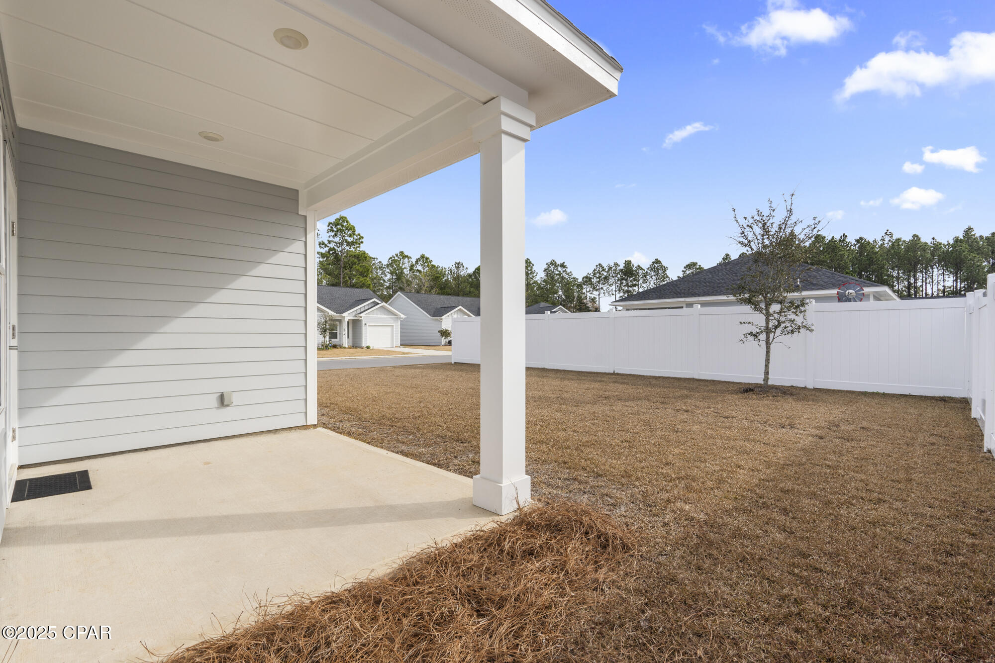 7 Alexander Way