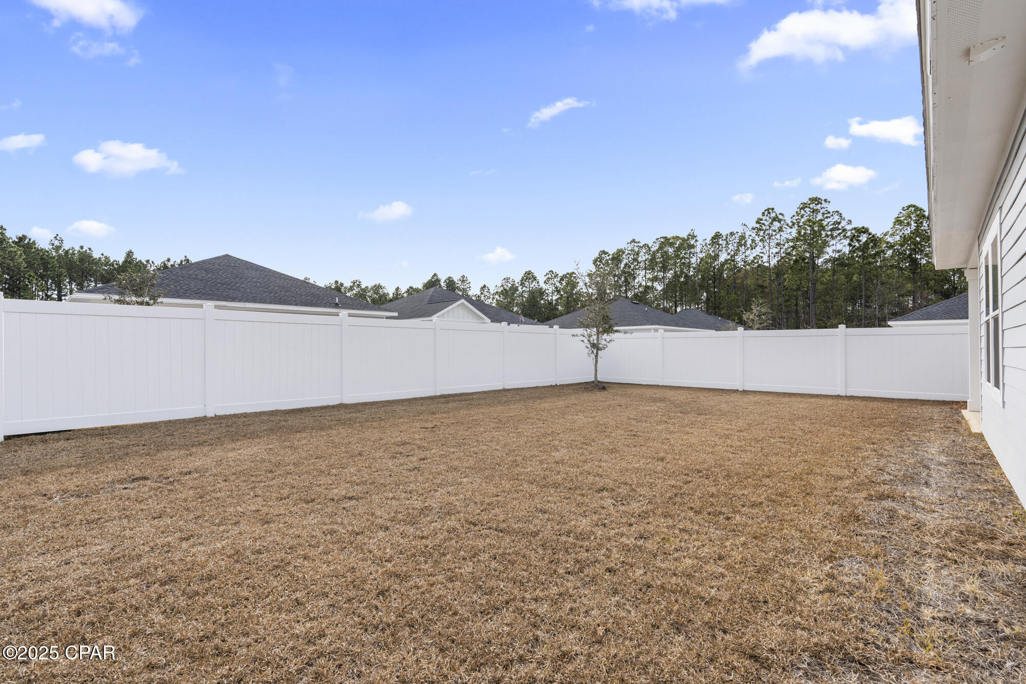 7 Alexander Way