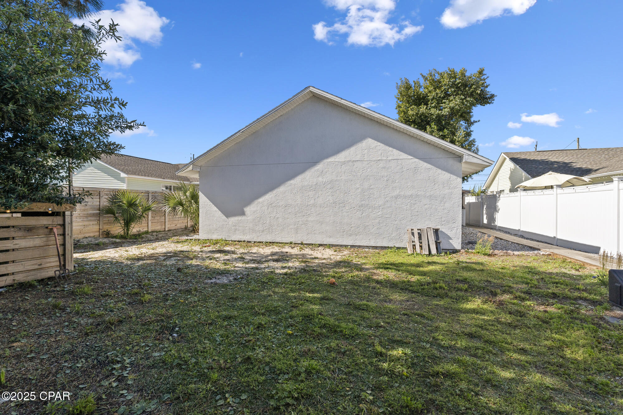 5524 Pinetree Avenue