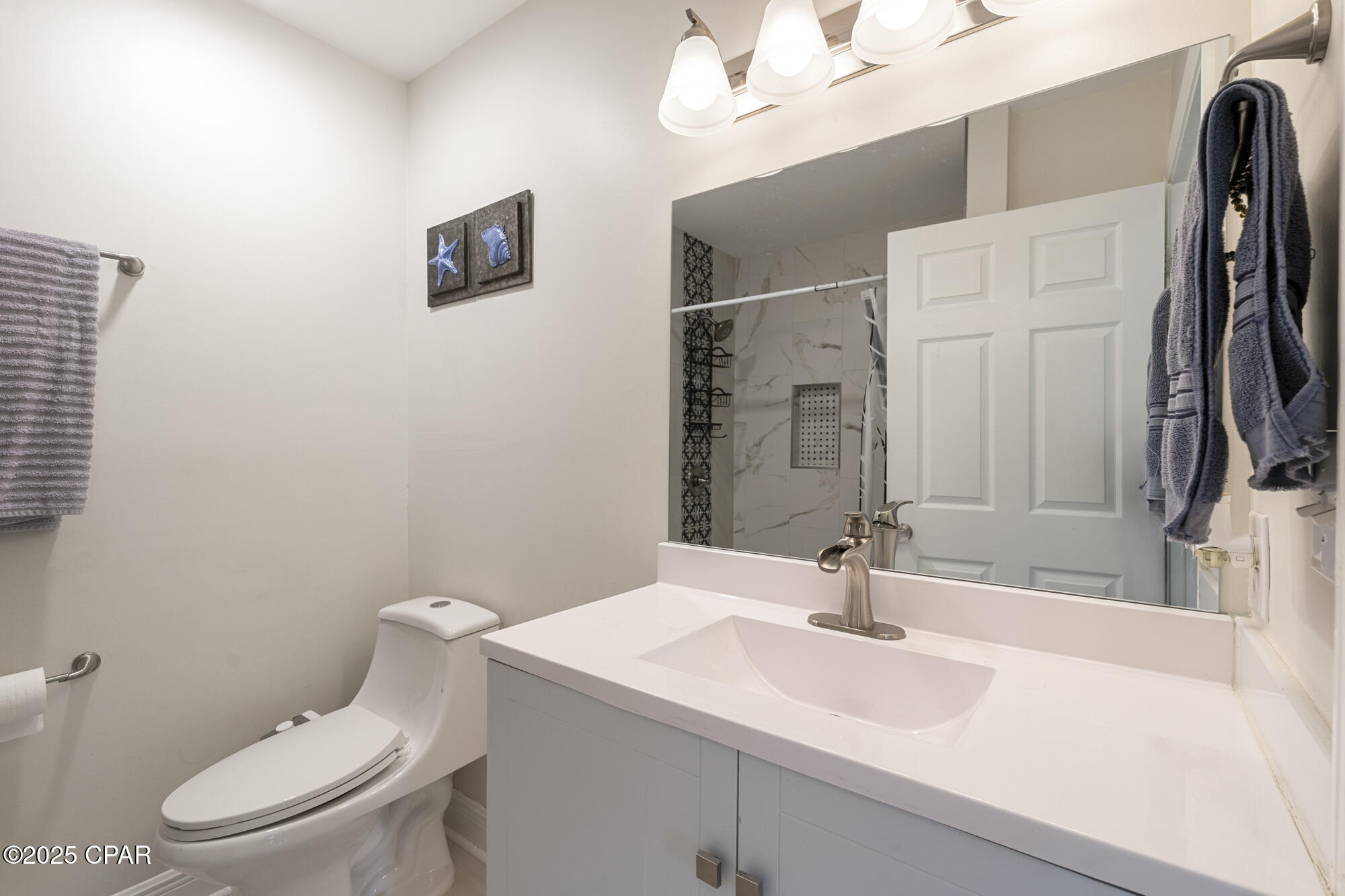 5524 Pinetree Avenue