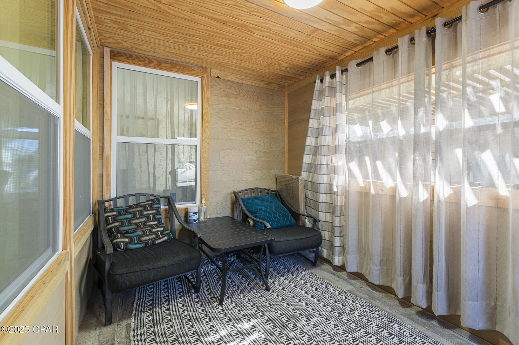 5524 Pinetree Avenue