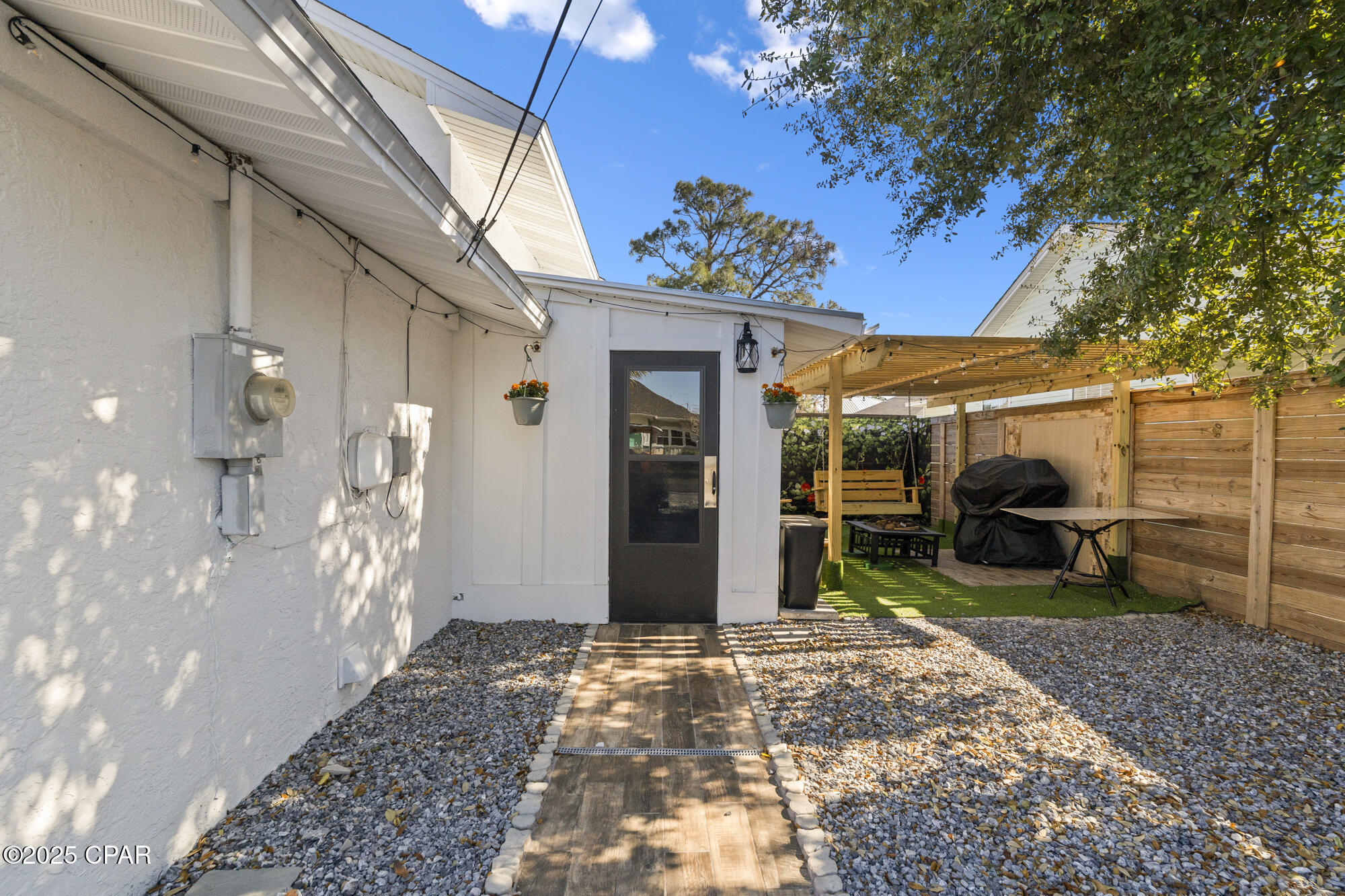 5524 Pinetree Avenue