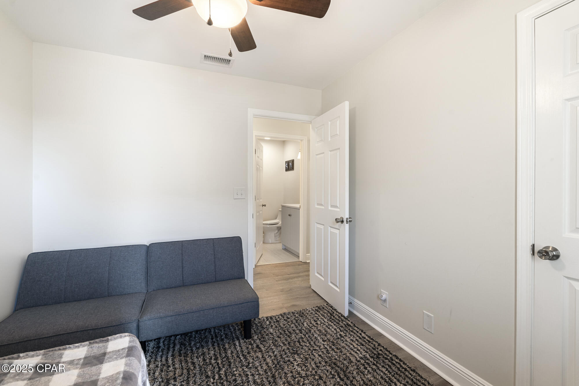 5524 Pinetree Avenue