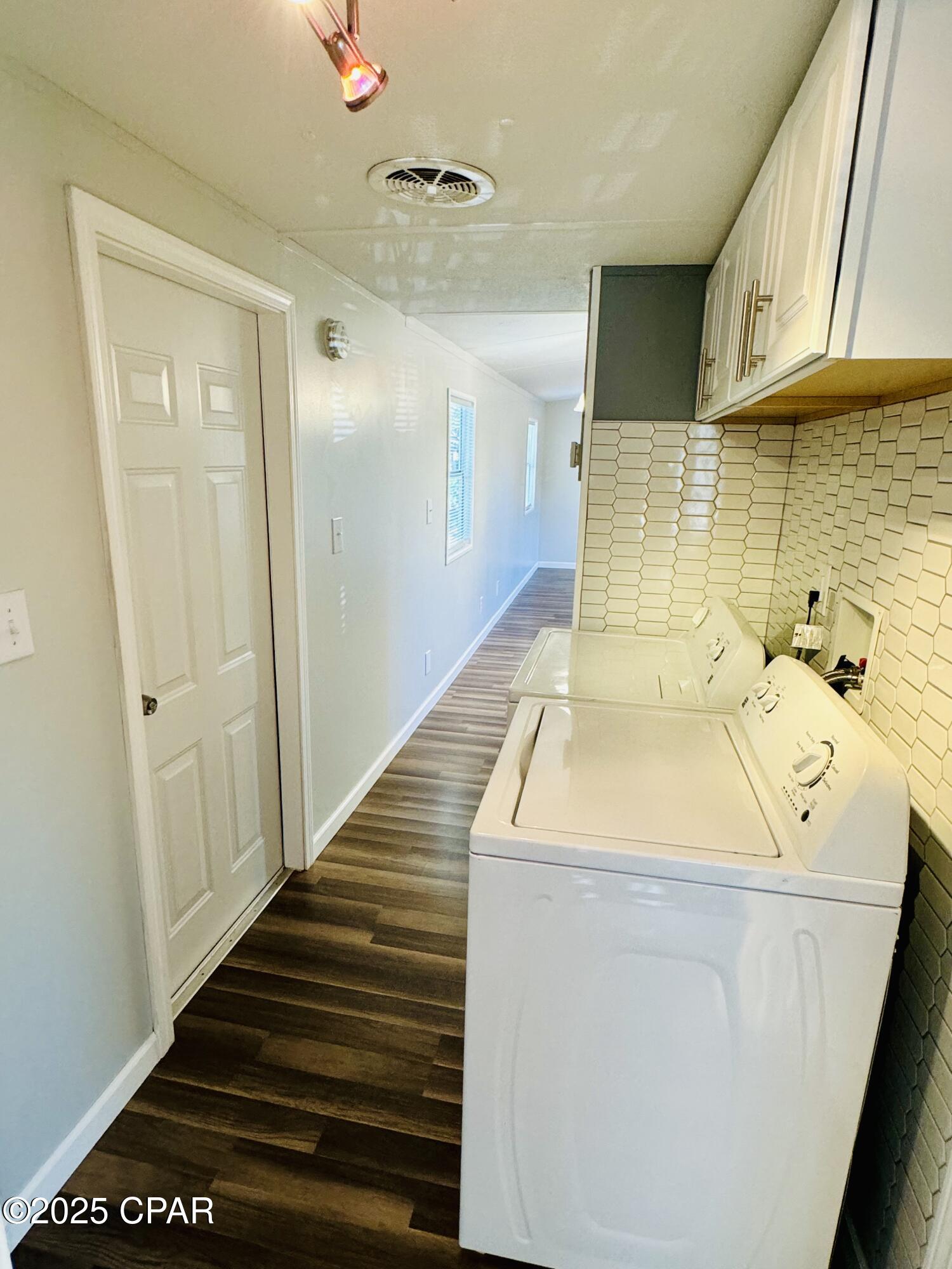 603 Live Oak Lane