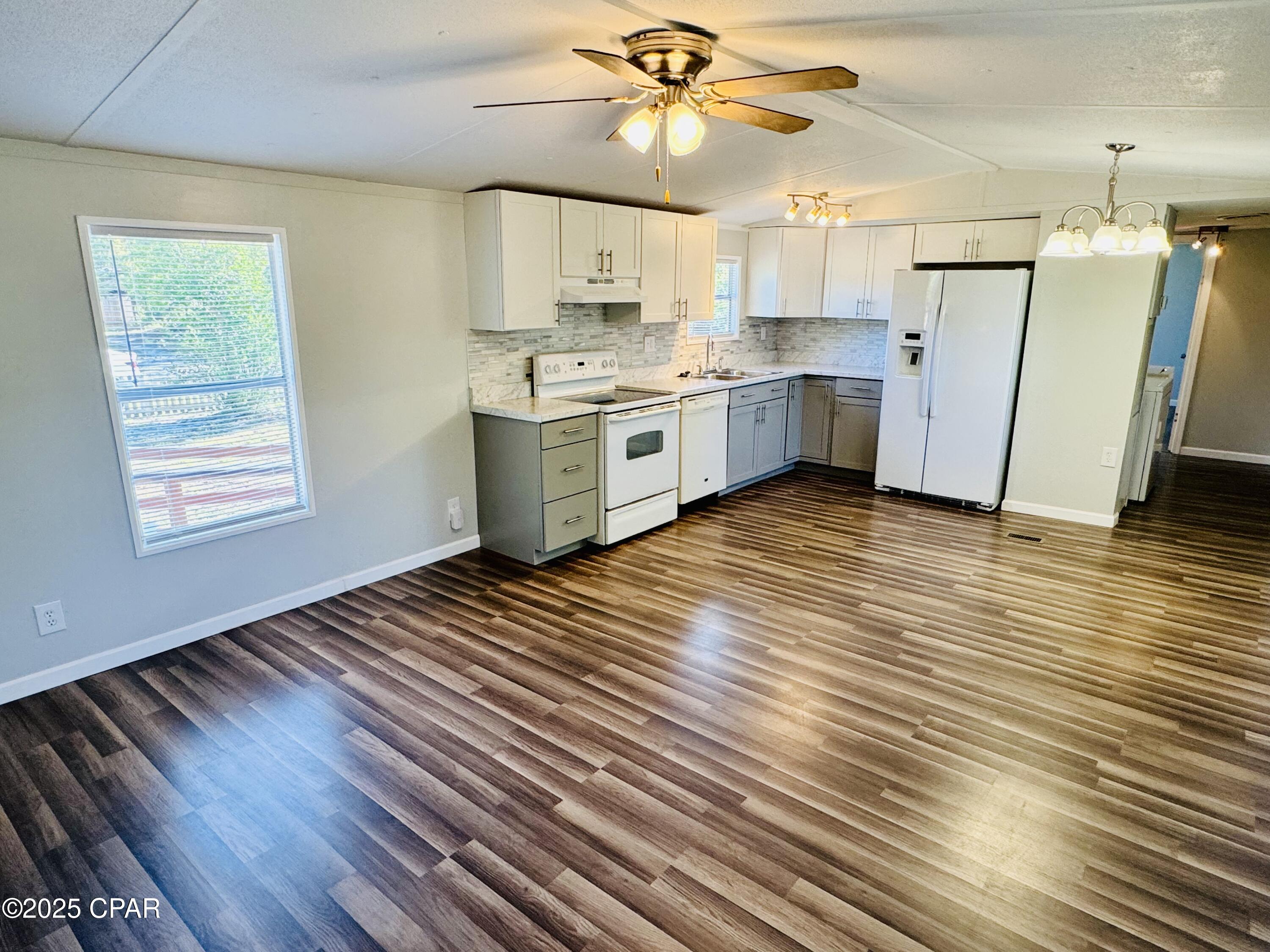 603 Live Oak Lane