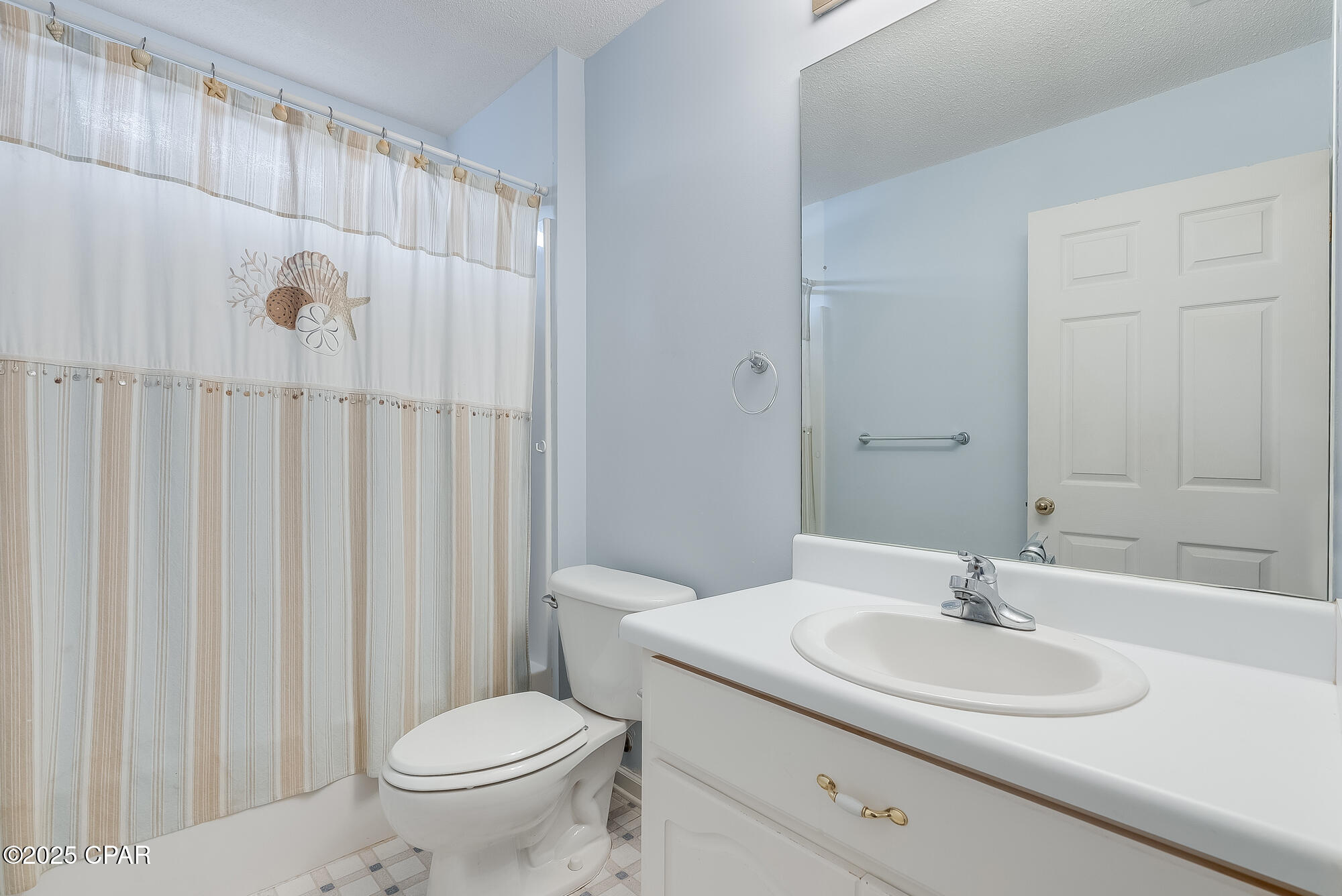 203 N El Centro Boulevard