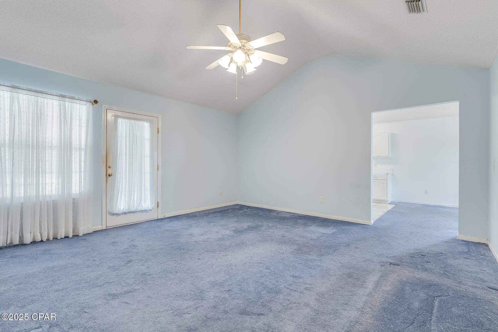 203 N El Centro Boulevard