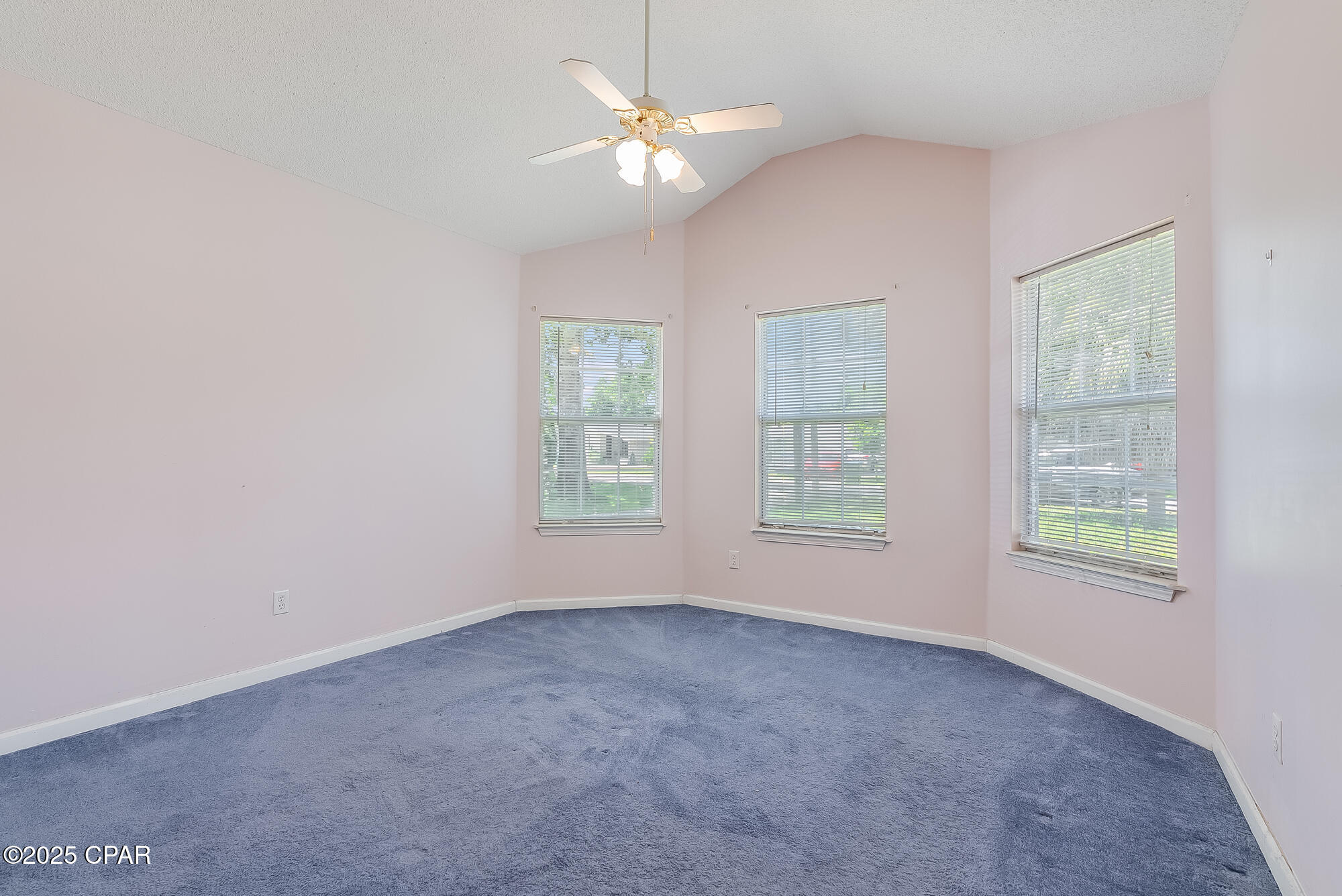 203 N El Centro Boulevard