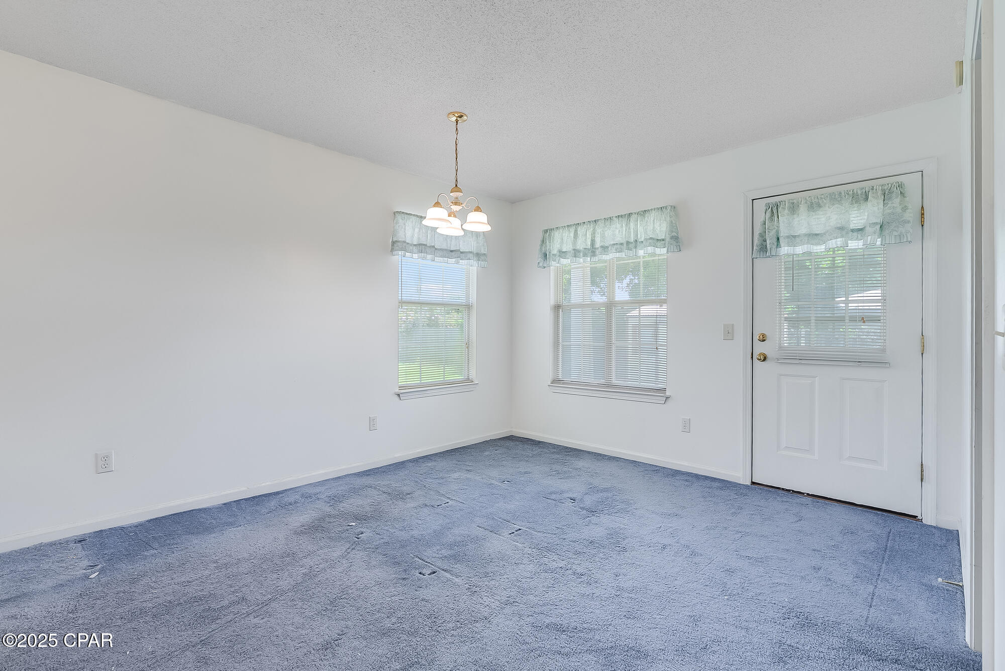 203 N El Centro Boulevard