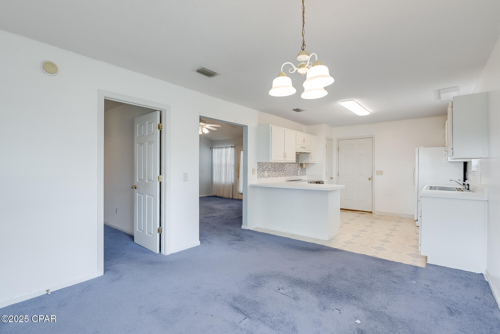 203 N El Centro Boulevard