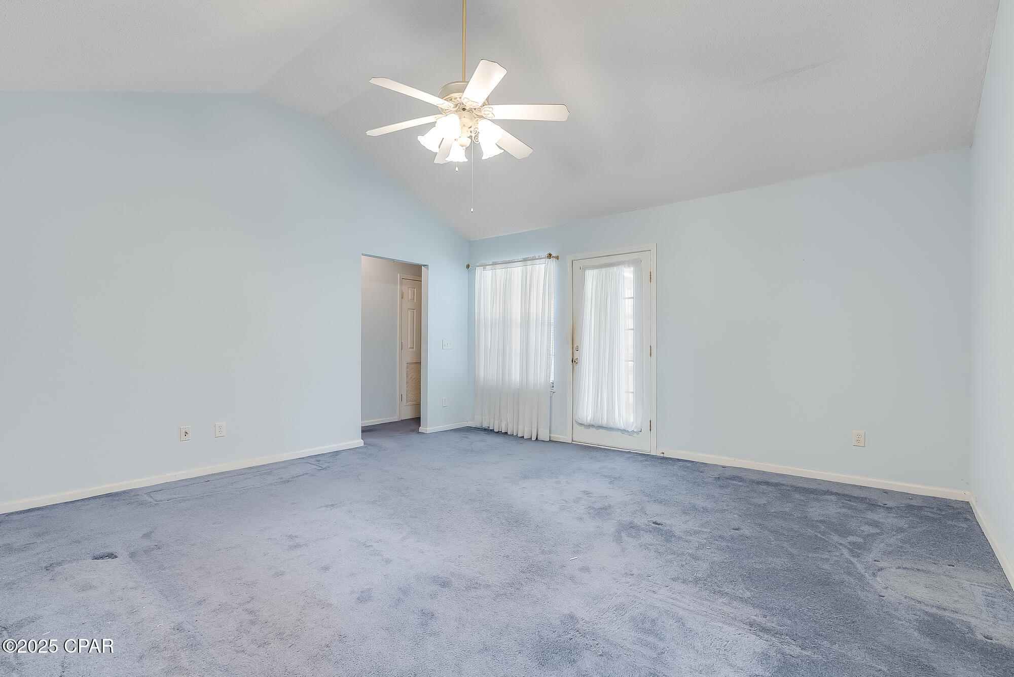 203 N El Centro Boulevard