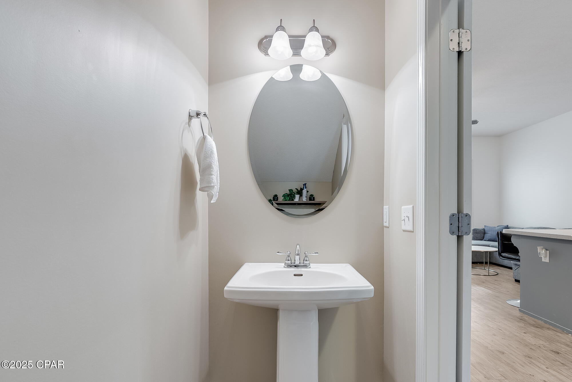 7228 Quail Hollow Drive