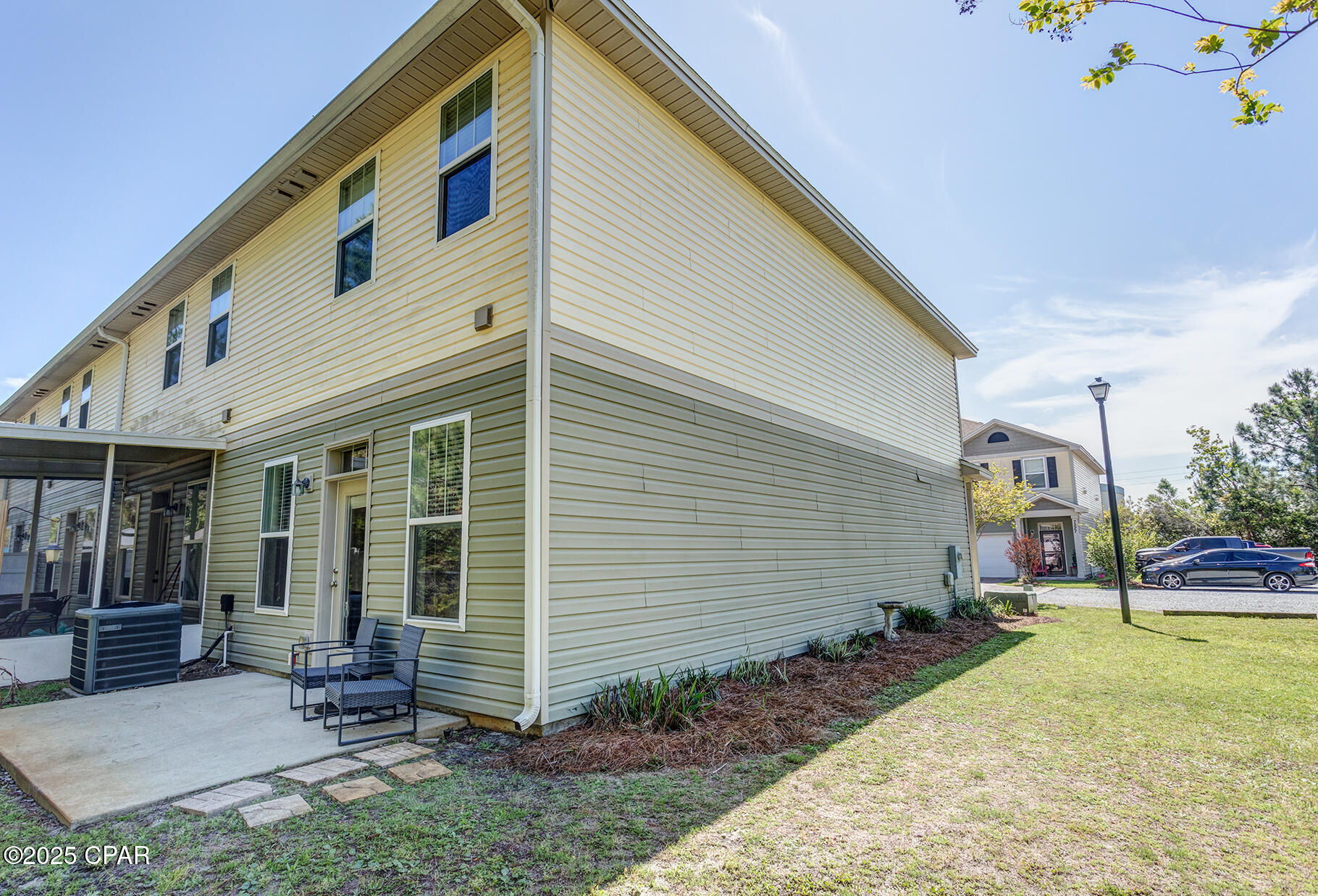 7228 Quail Hollow Drive