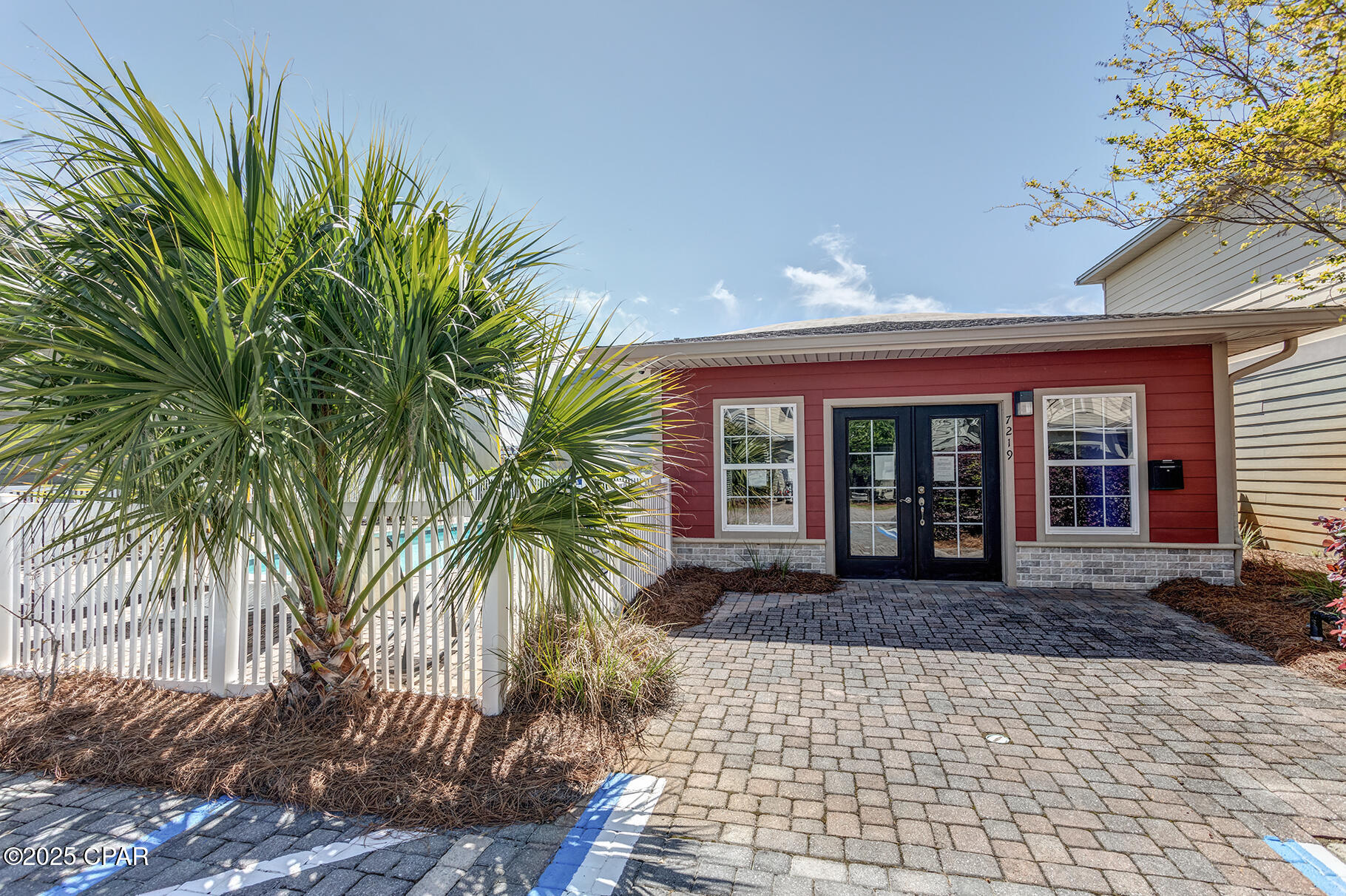 7228 Quail Hollow Drive