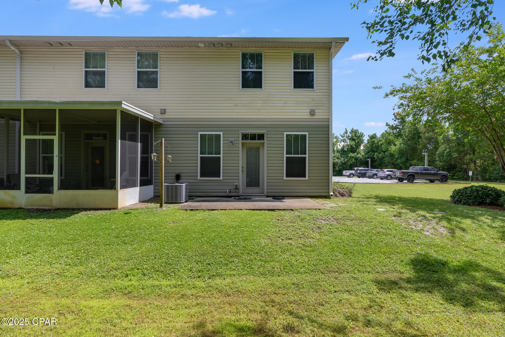 7228 Quail Hollow Drive