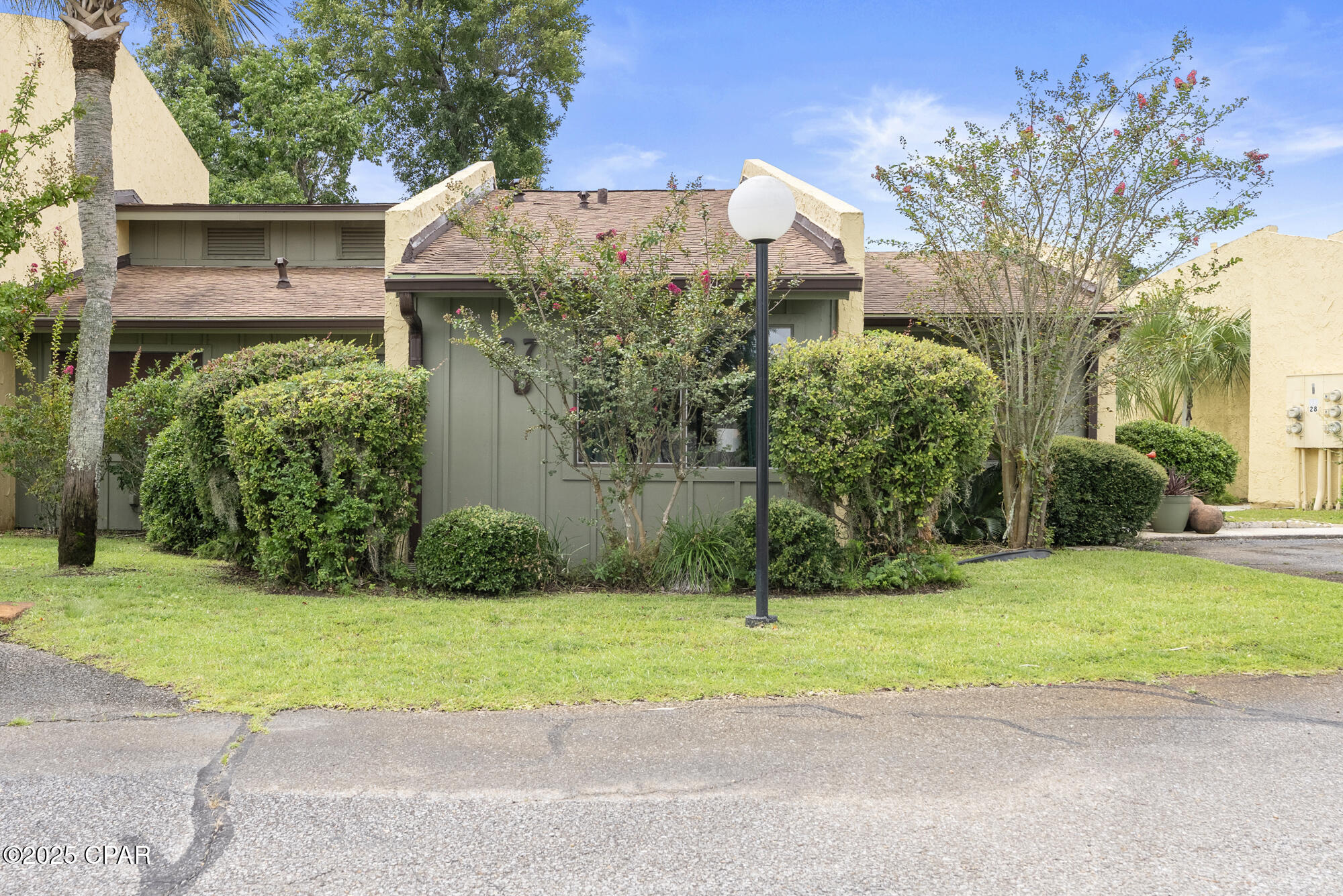 1025 W 19th Street 27D