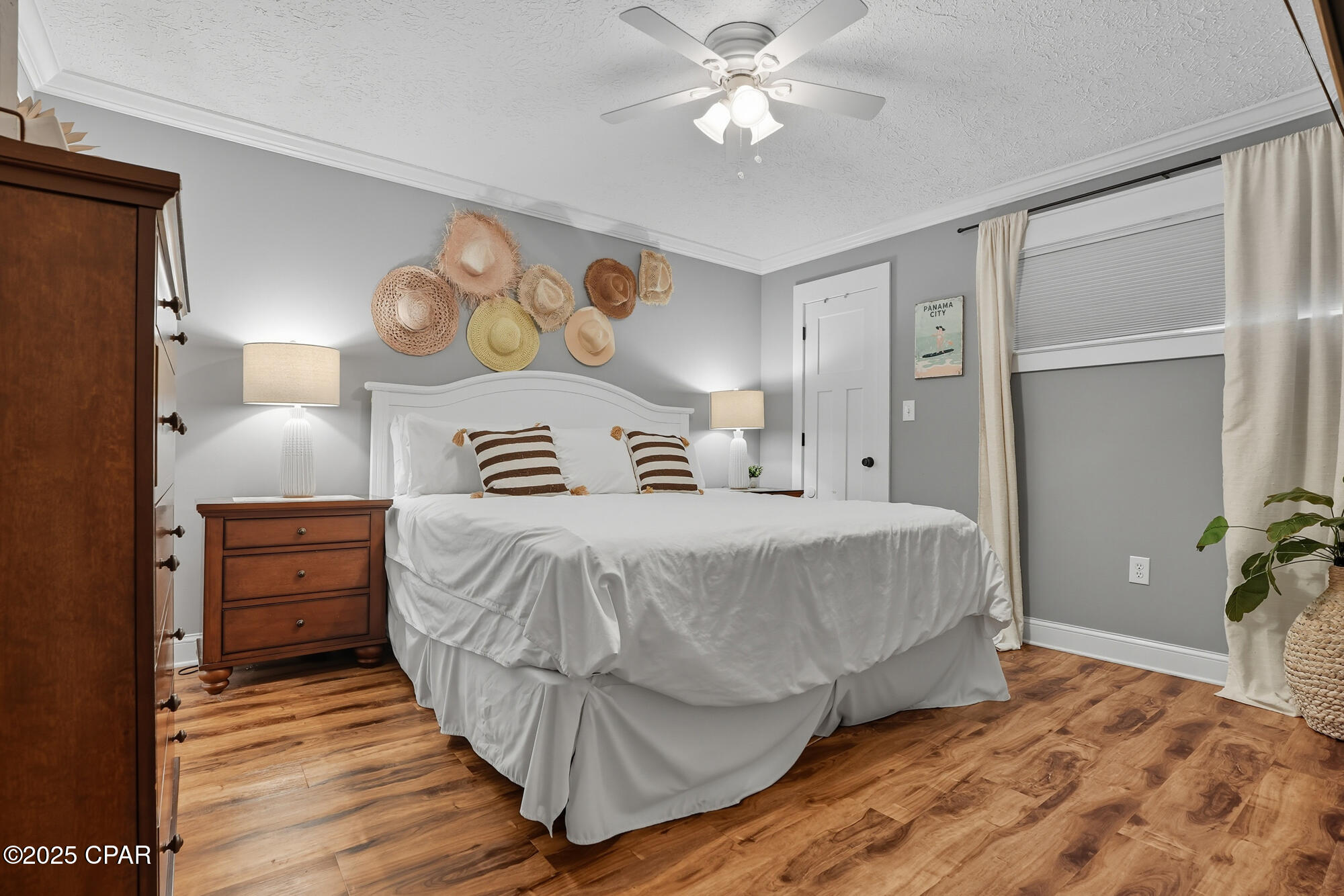 6903 N Lagoon Drive, 51