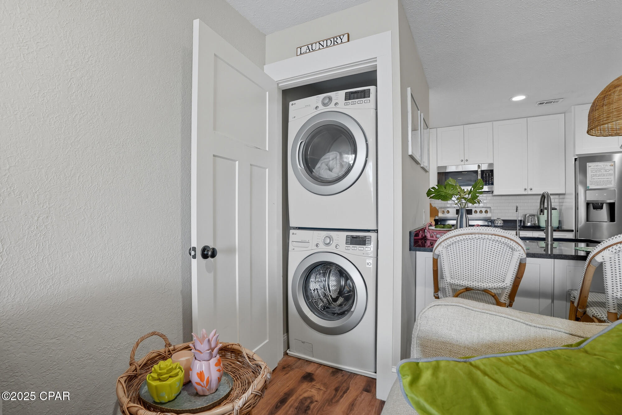 6903 N Lagoon Drive, 51