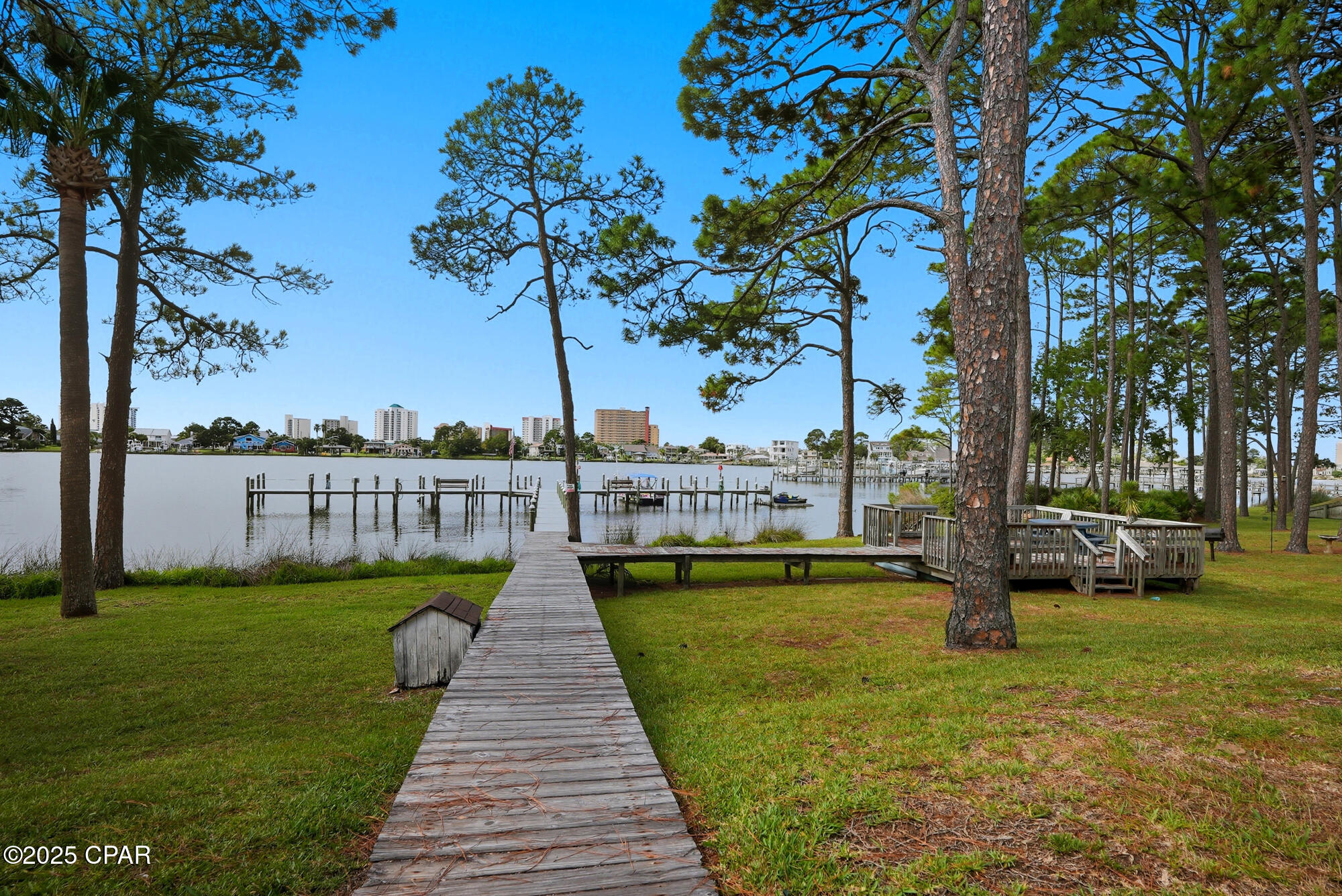 6903 N Lagoon Drive, 51