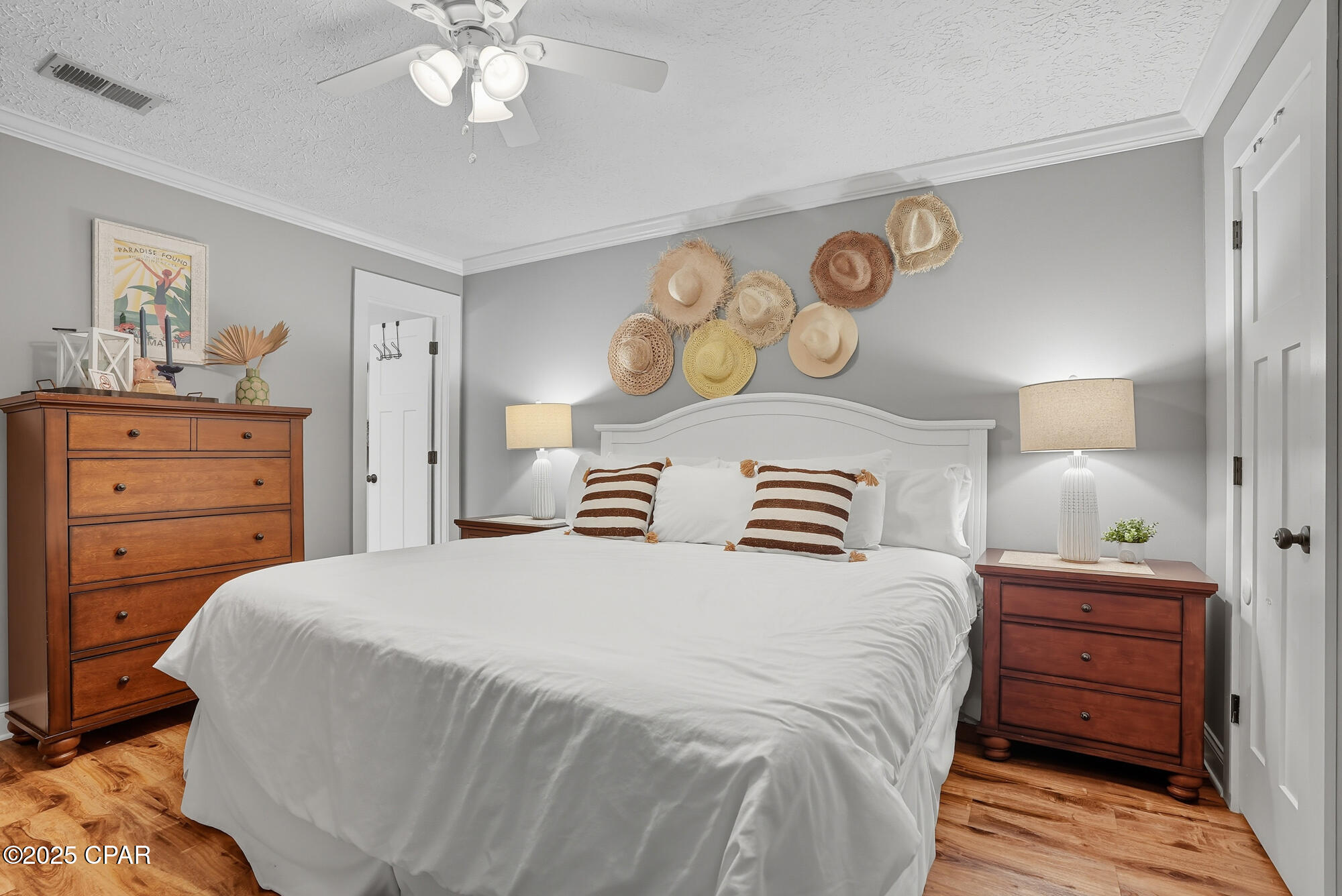 6903 N Lagoon Drive, 51