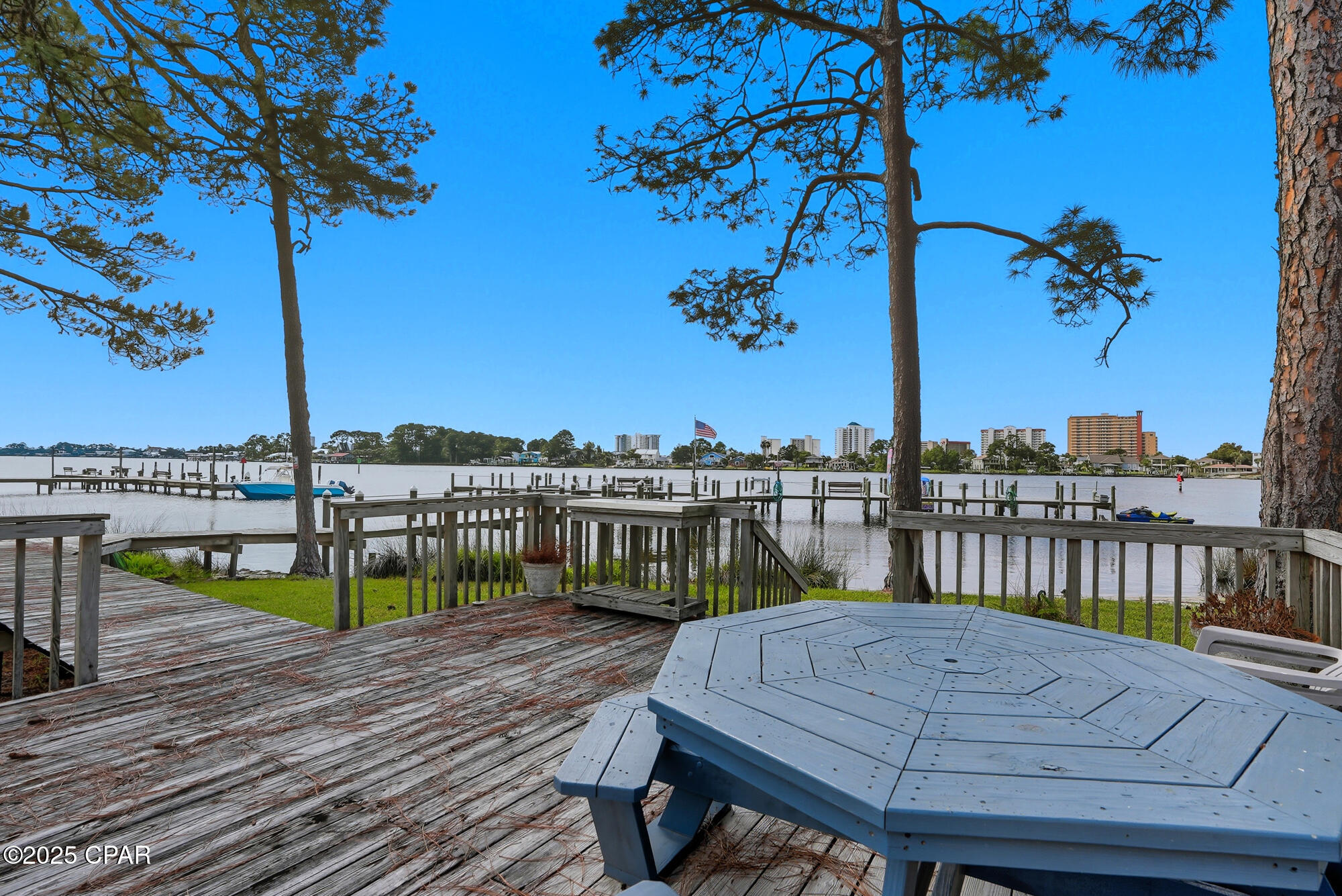 6903 N Lagoon Drive, 51